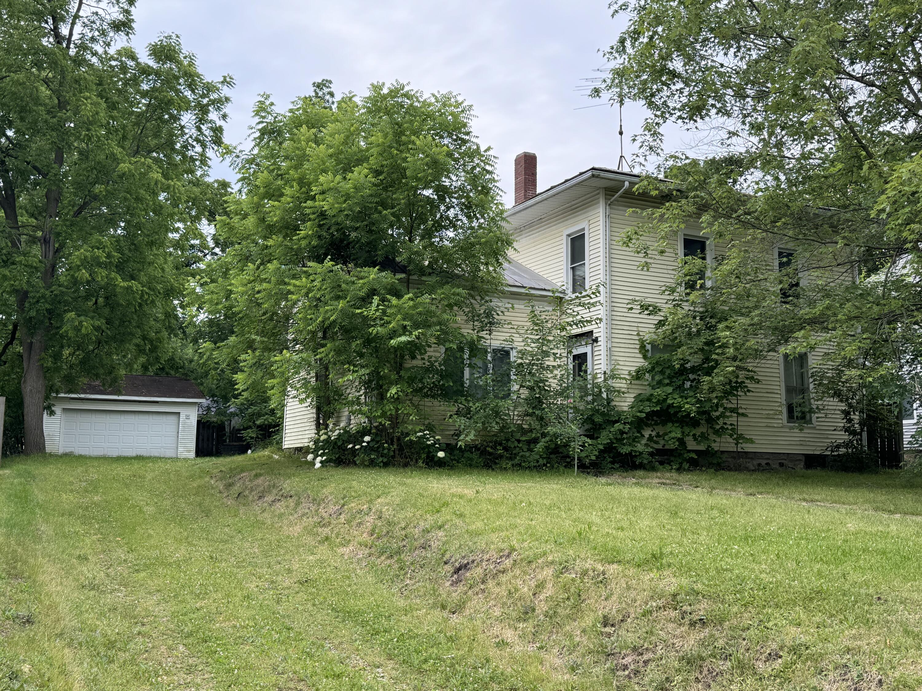 411 W Ash Street Property Photo