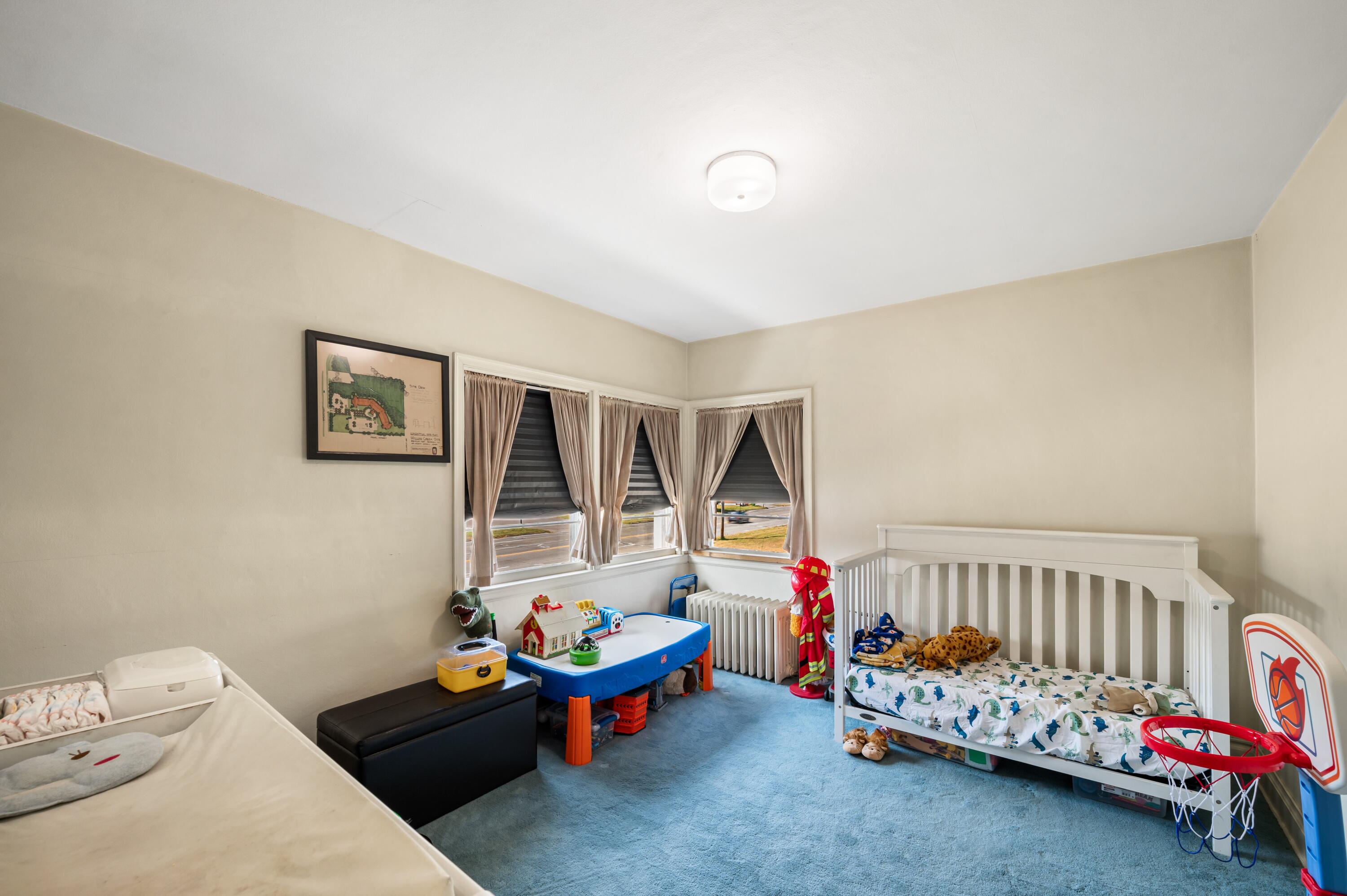 1559 Pipestone Road Property Photo 13