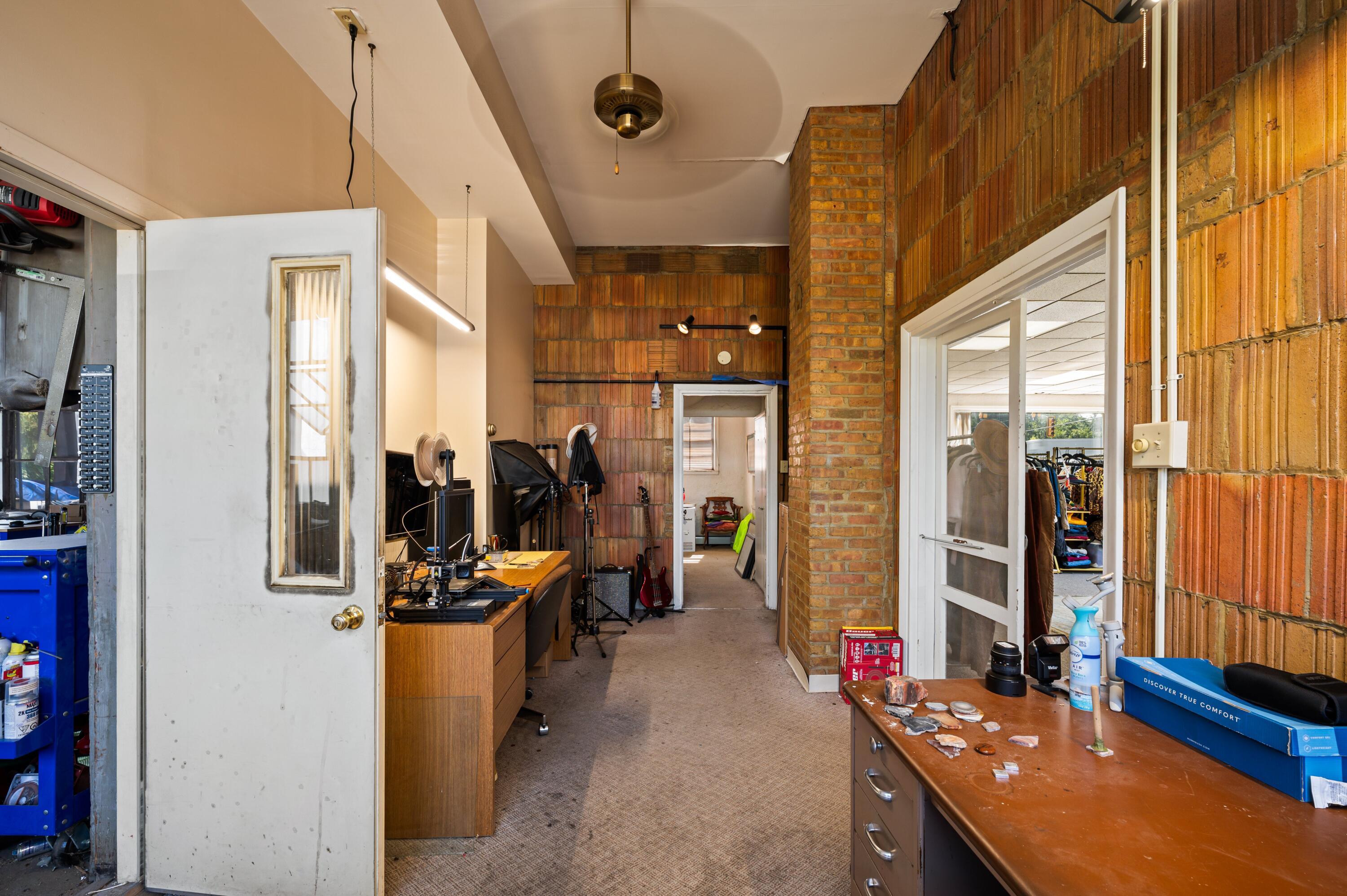 1559 Pipestone Road Property Photo 21