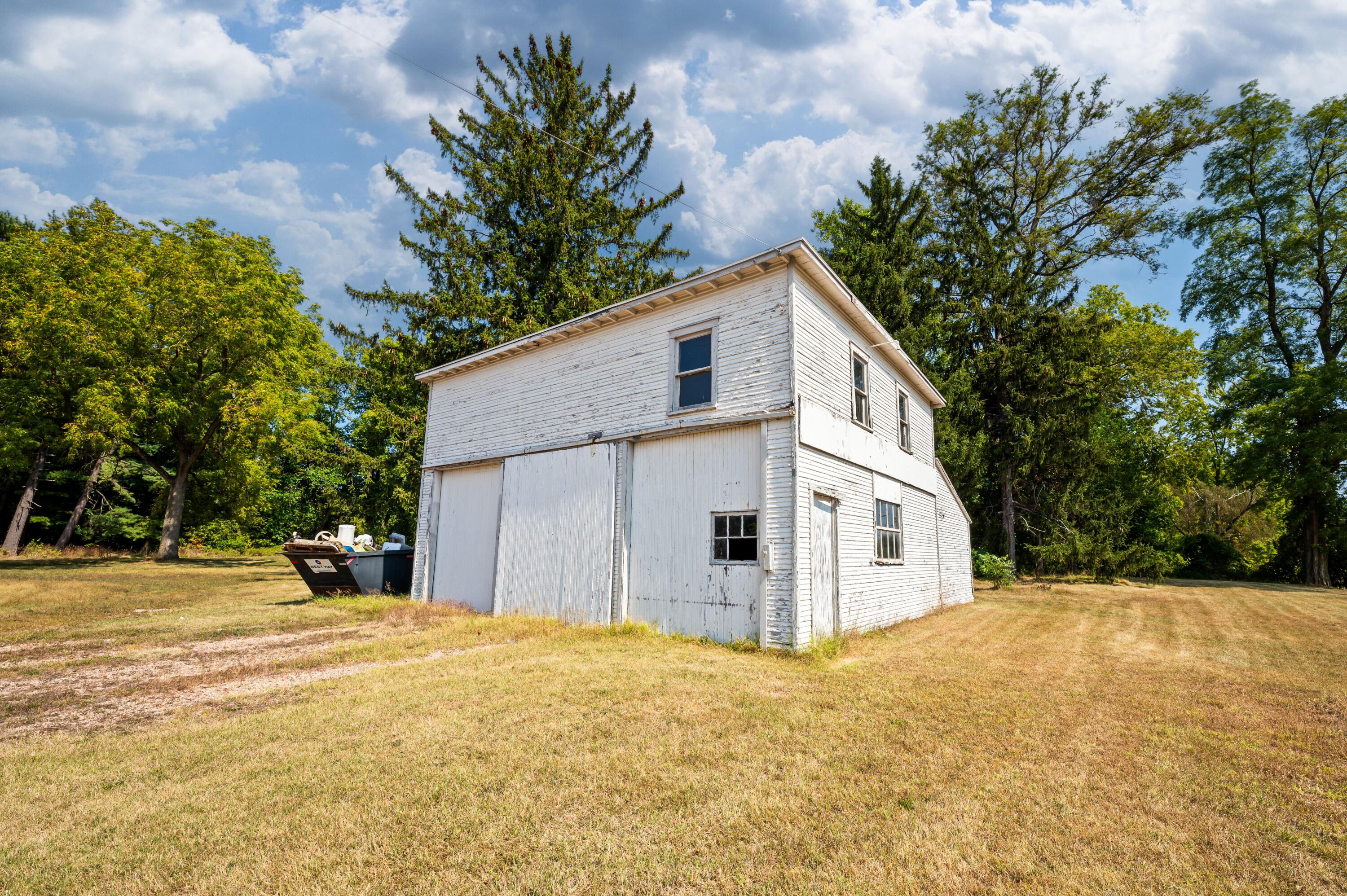 1559 Pipestone Road Property Photo 28
