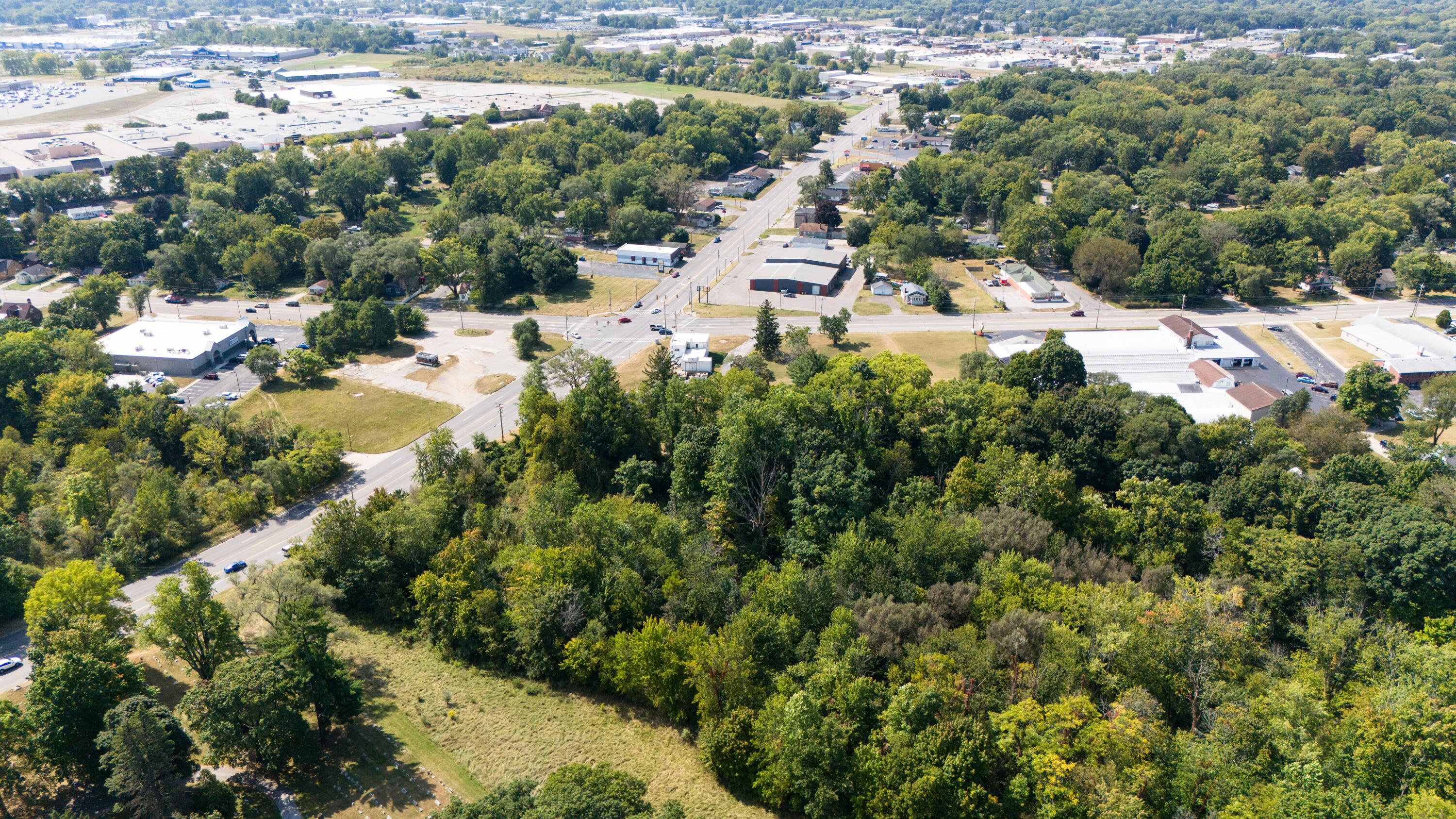 1559 Pipestone Road Property Photo 32