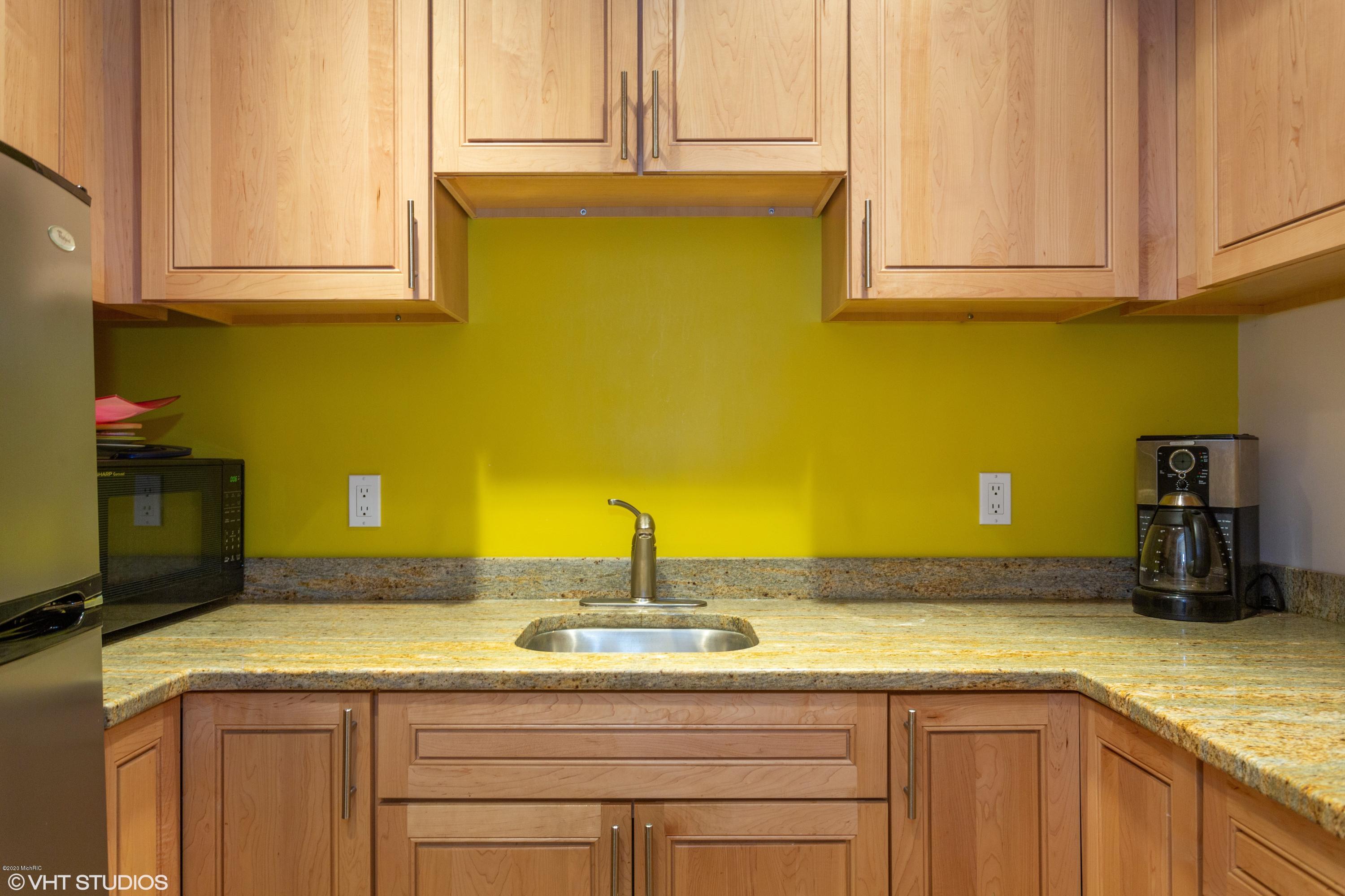 225 N Whittaker Street, 2 & 3 Property Photo 21