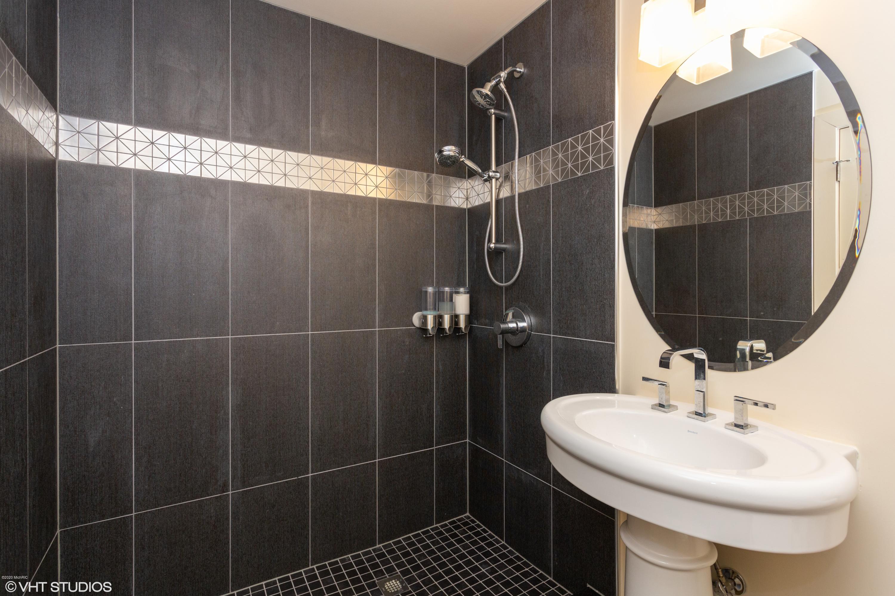 225 N Whittaker Street, 2 & 3 Property Photo 22