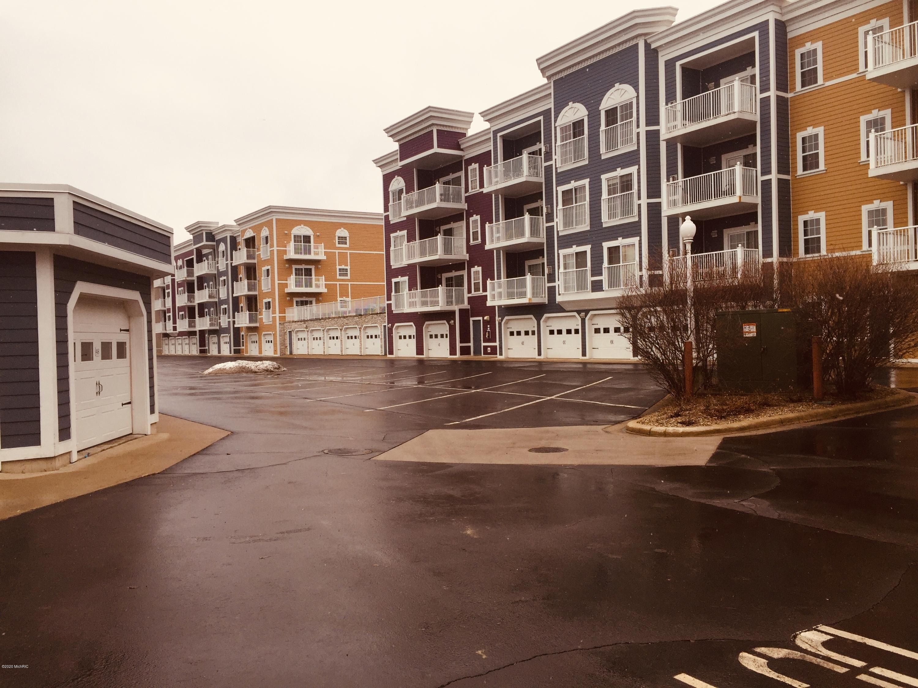 225 N Whittaker Street, 2 & 3 Property Photo 29