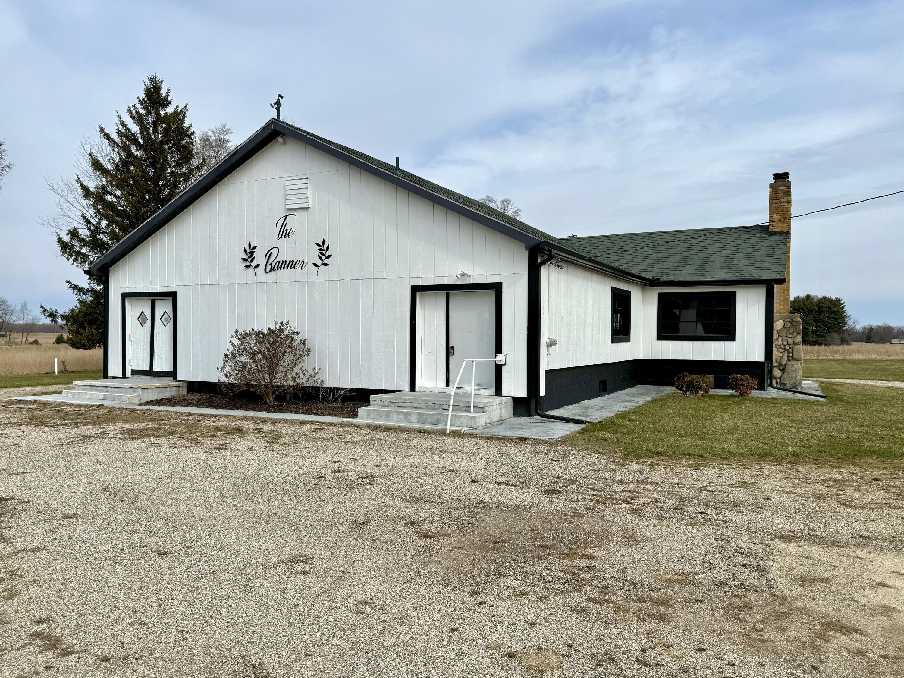 608 Peterson Road Property Photo 3