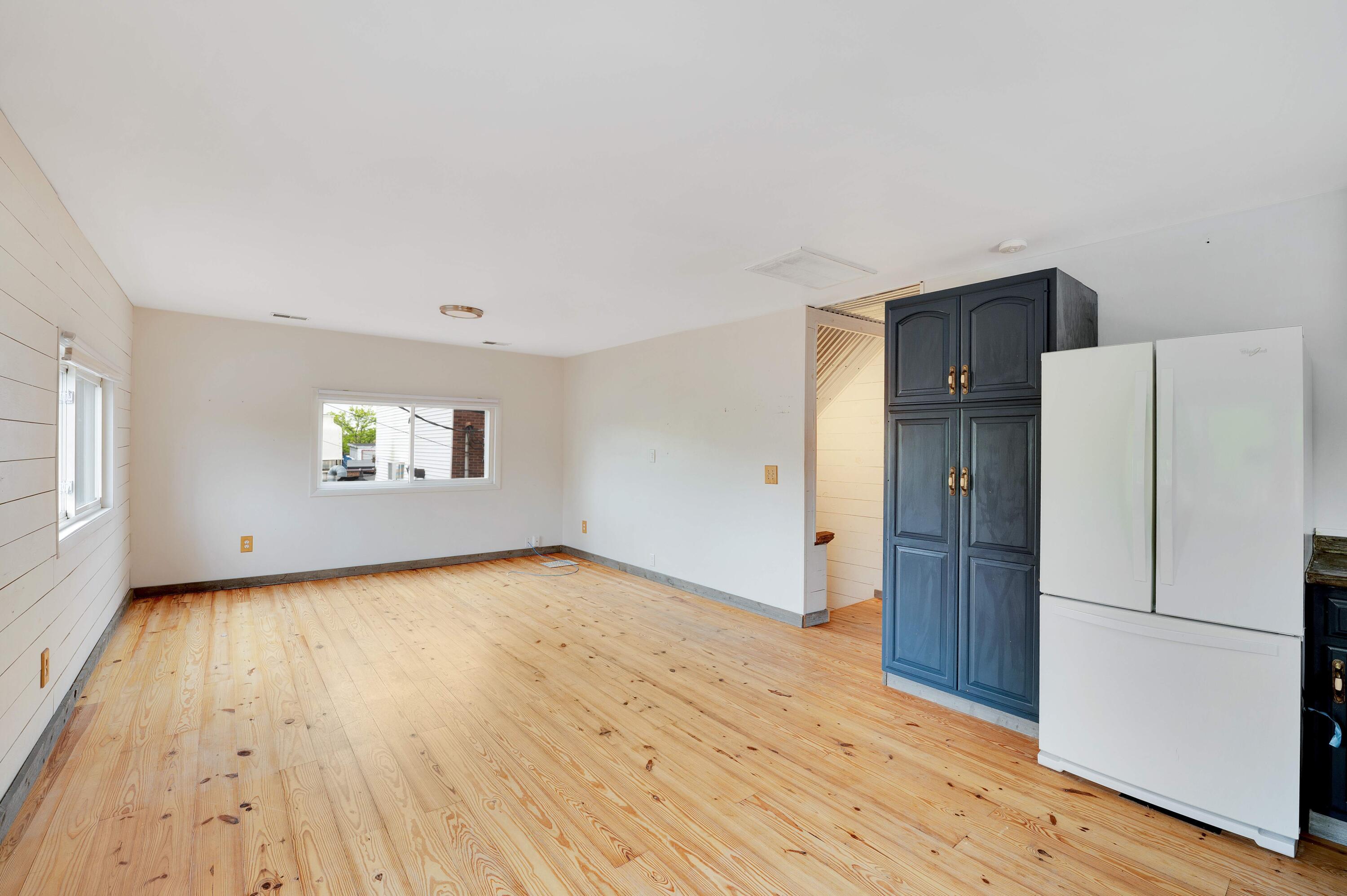 615 617 Elm Street Property Photo 14