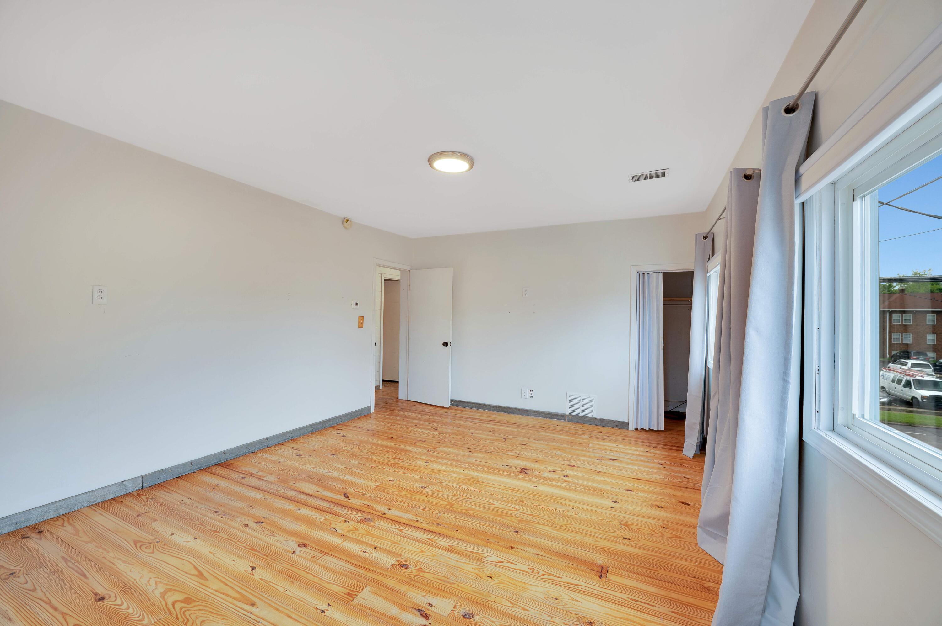 615 617 Elm Street Property Photo 19