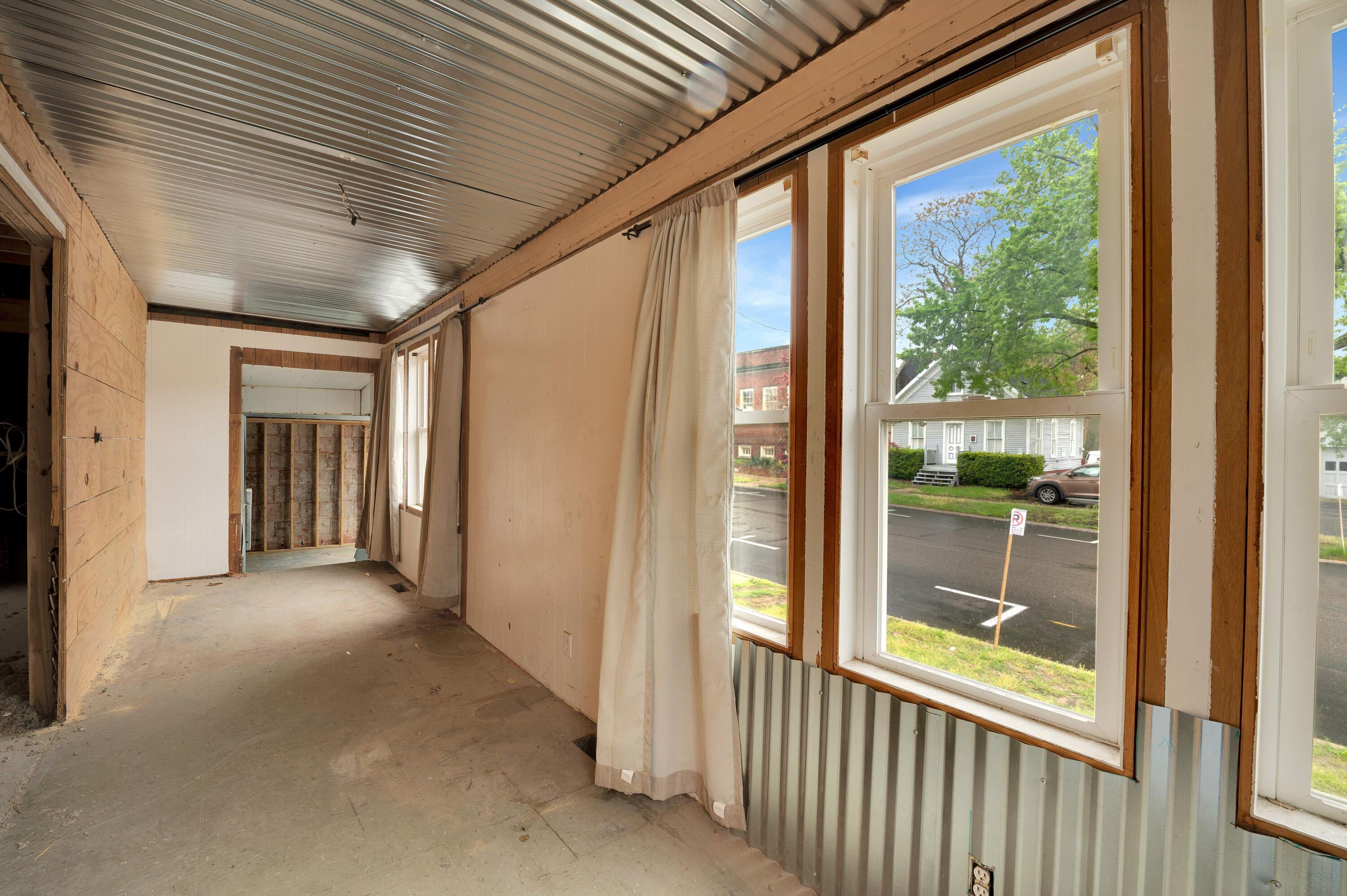 615 617 Elm Street Property Photo 26