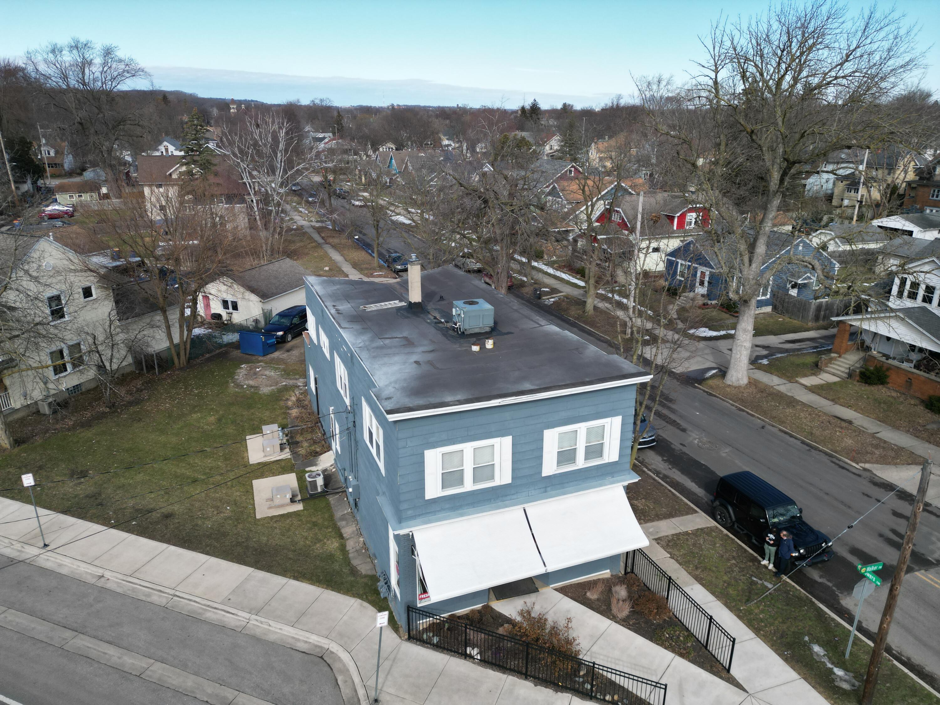 1107 Nw Walker Avenue Nw Property Photo 3