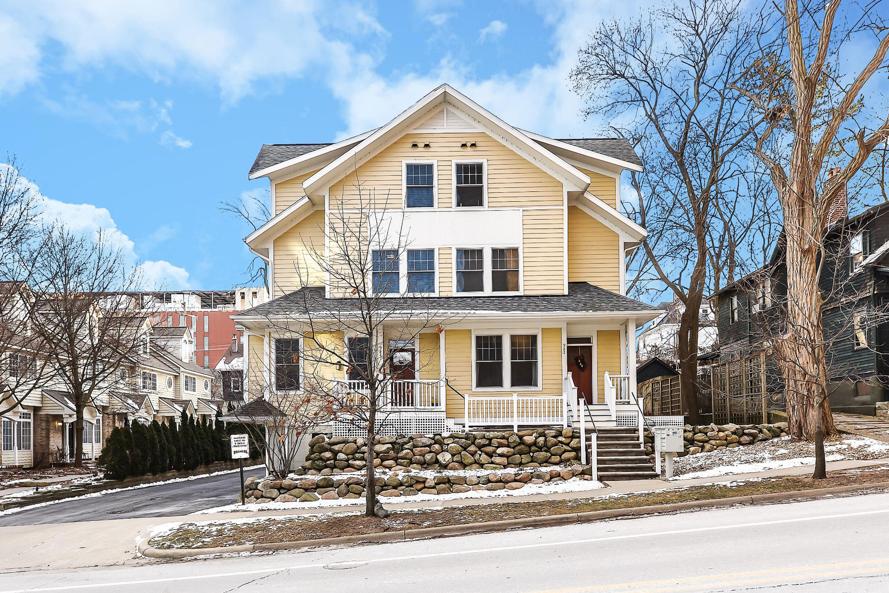 Catherine Place Condominiums Real Estate Listings Main Image