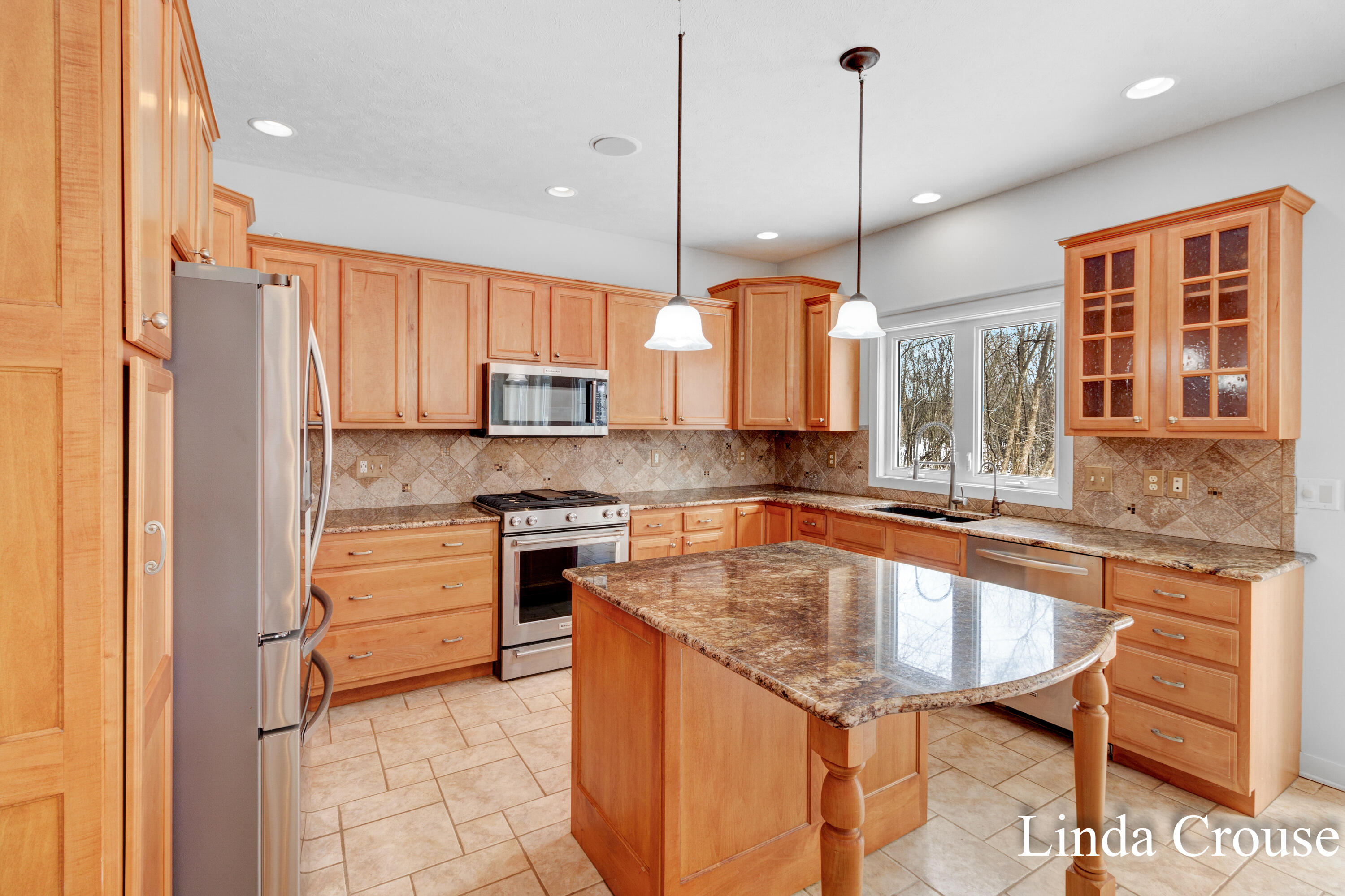 10940 Derick Drive Property Photo 15