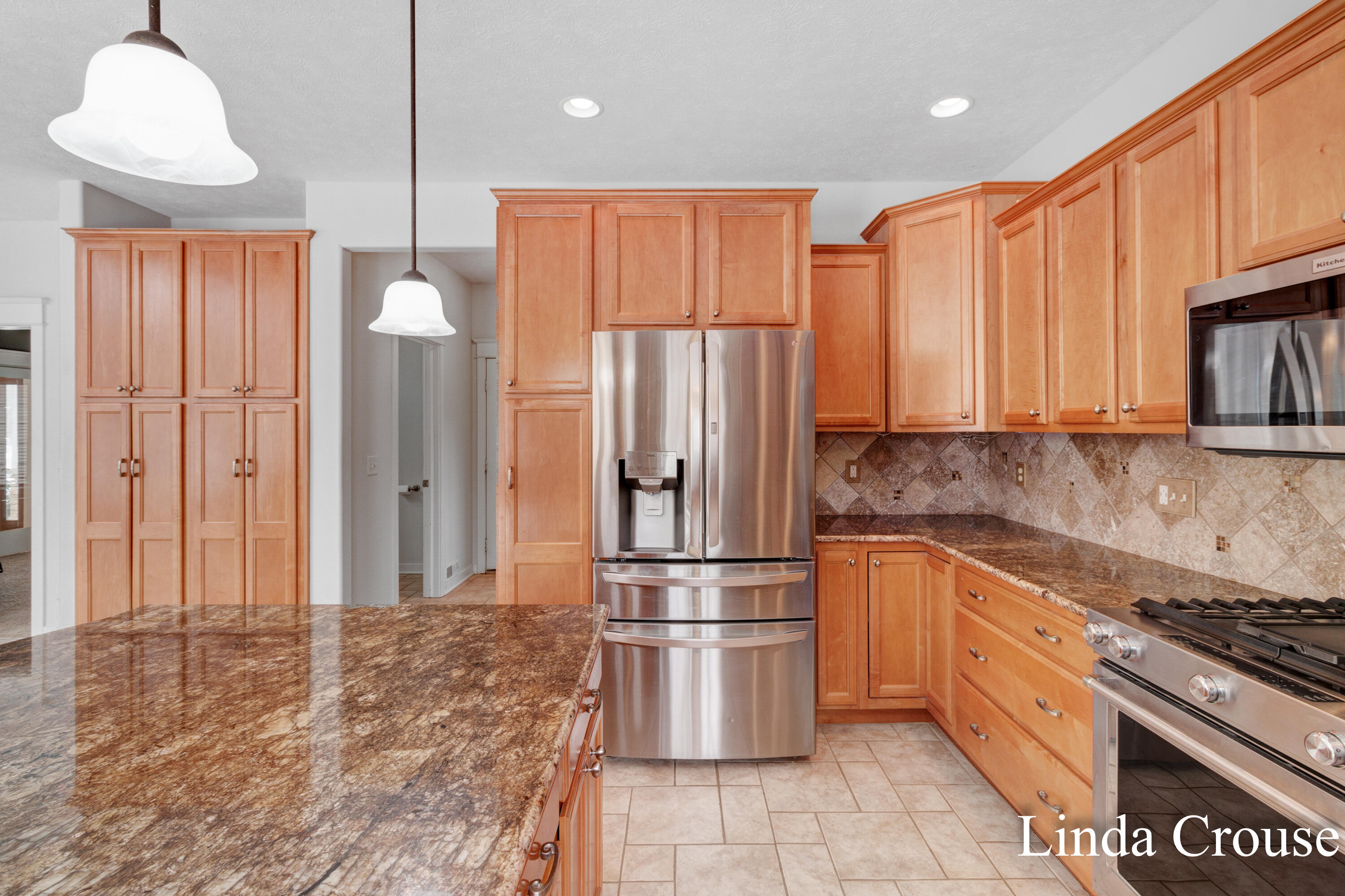 10940 Derick Drive Property Photo 18