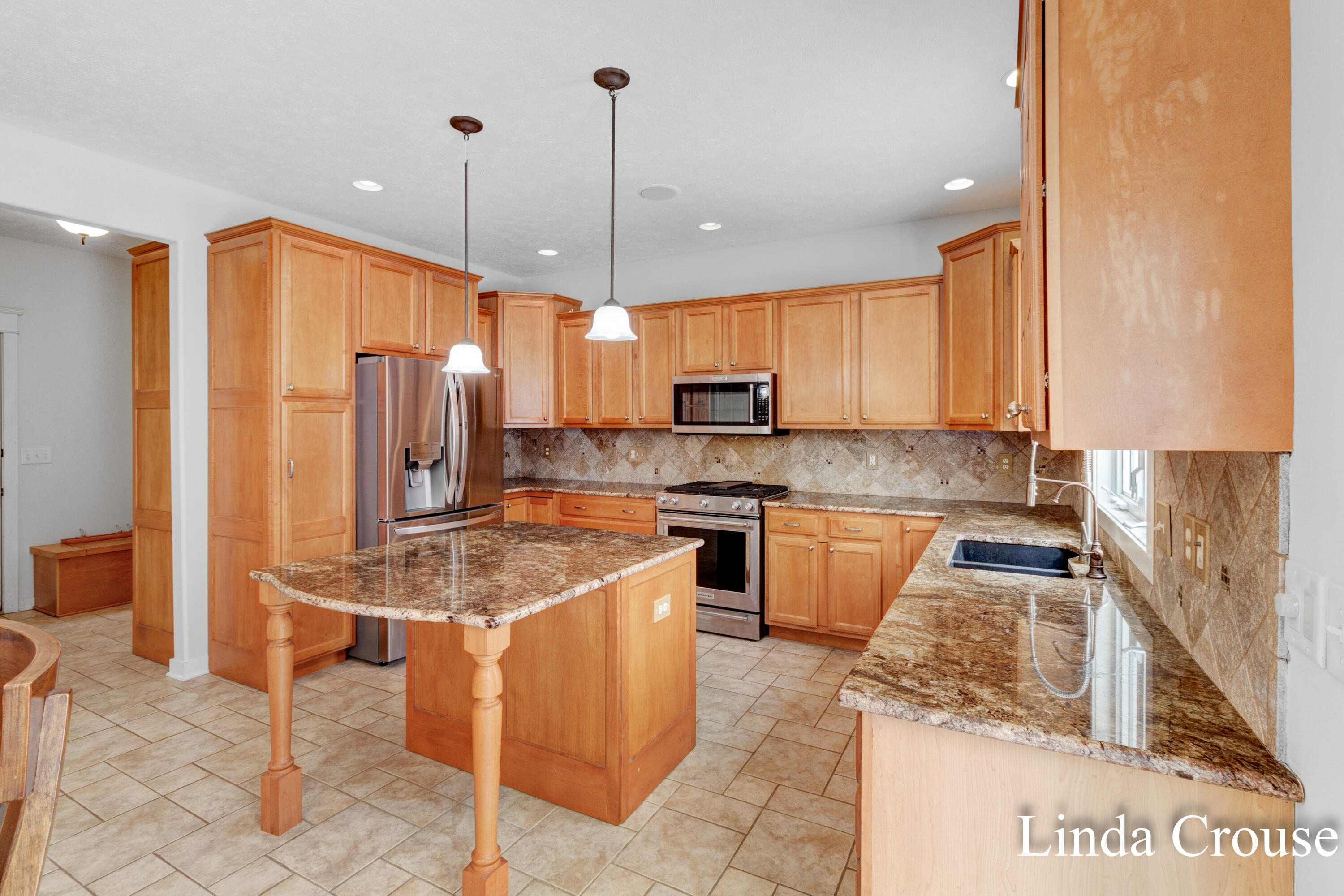 10940 Derick Drive Property Photo 19