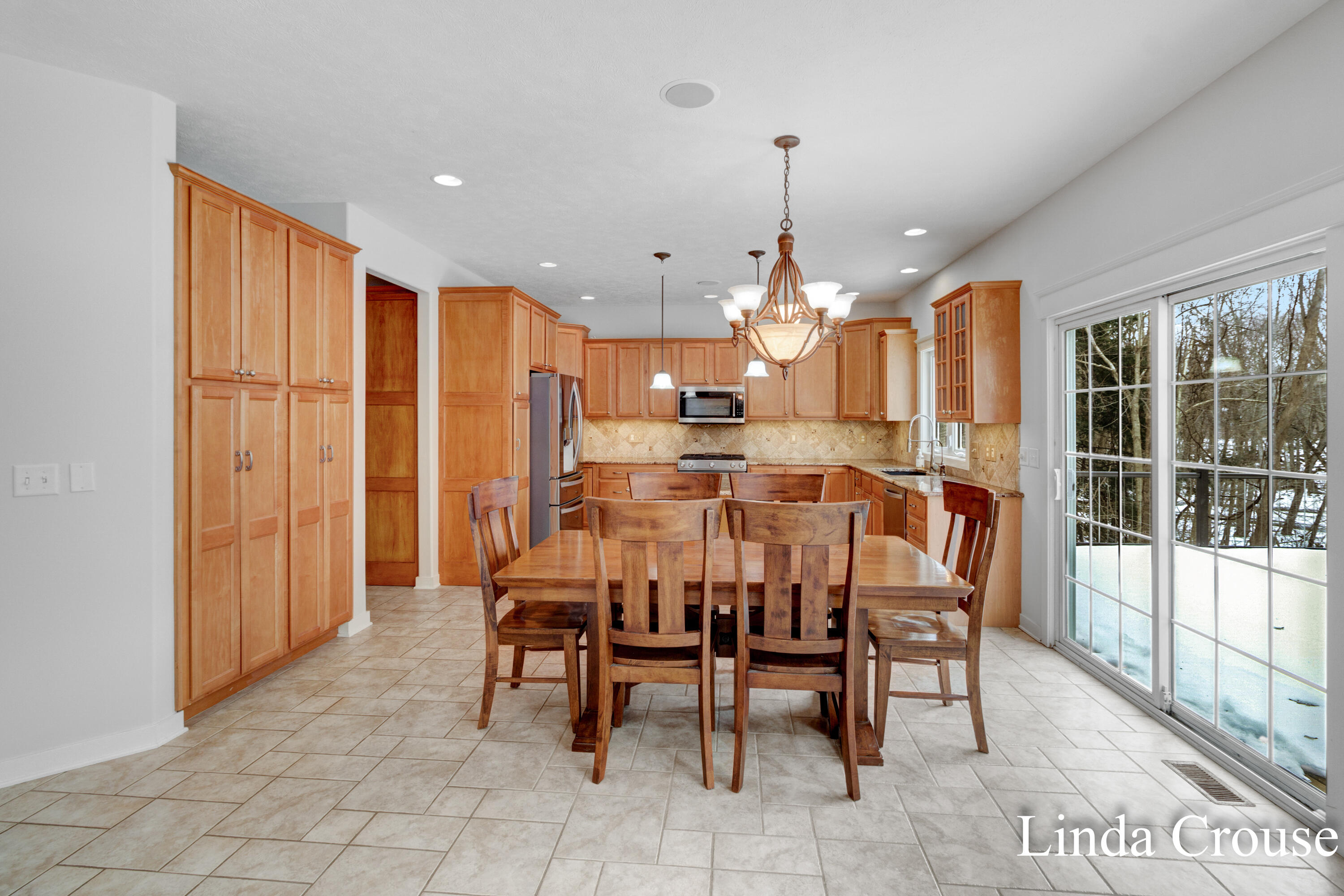 10940 Derick Drive Property Photo 22