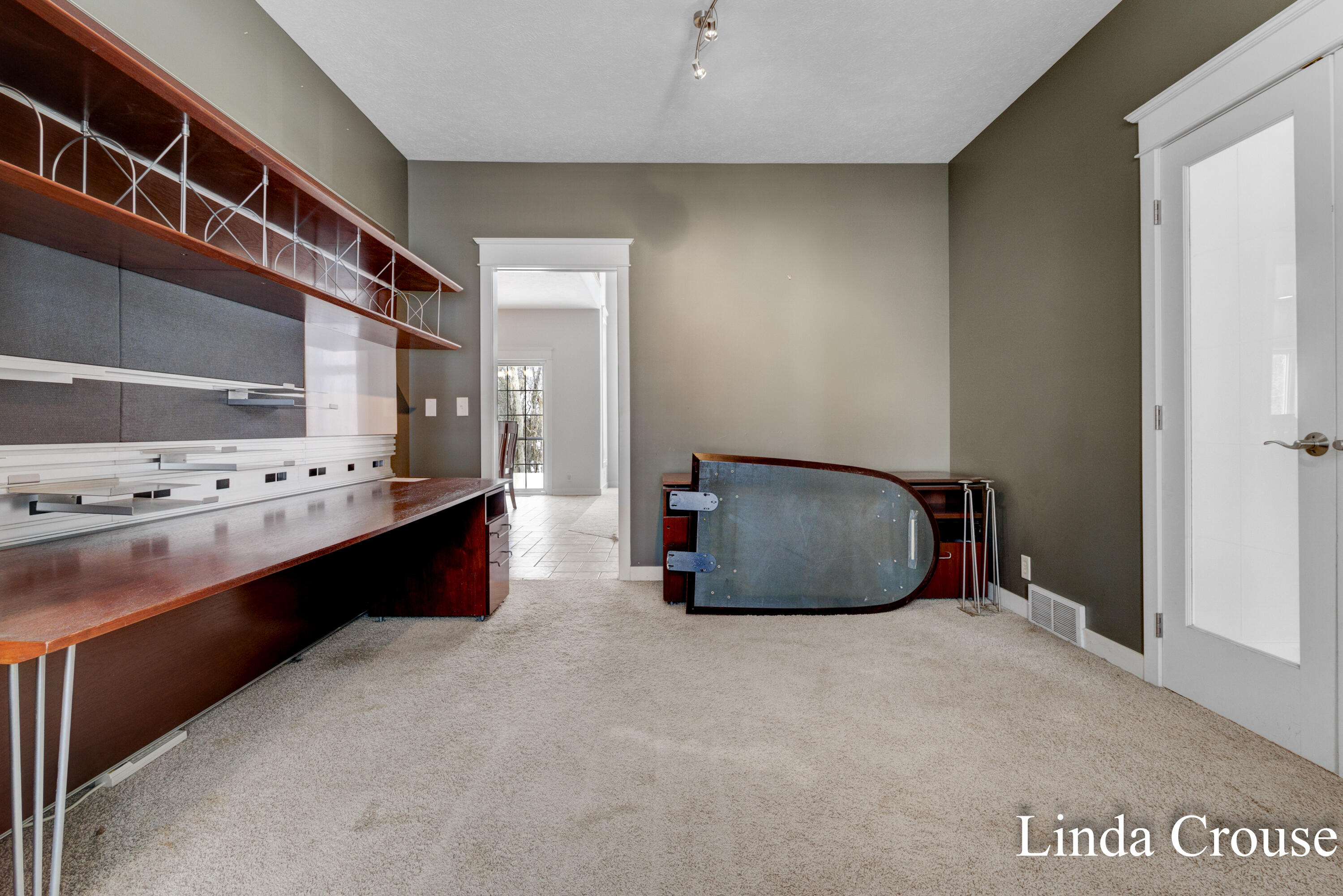 10940 Derick Drive Property Photo 32