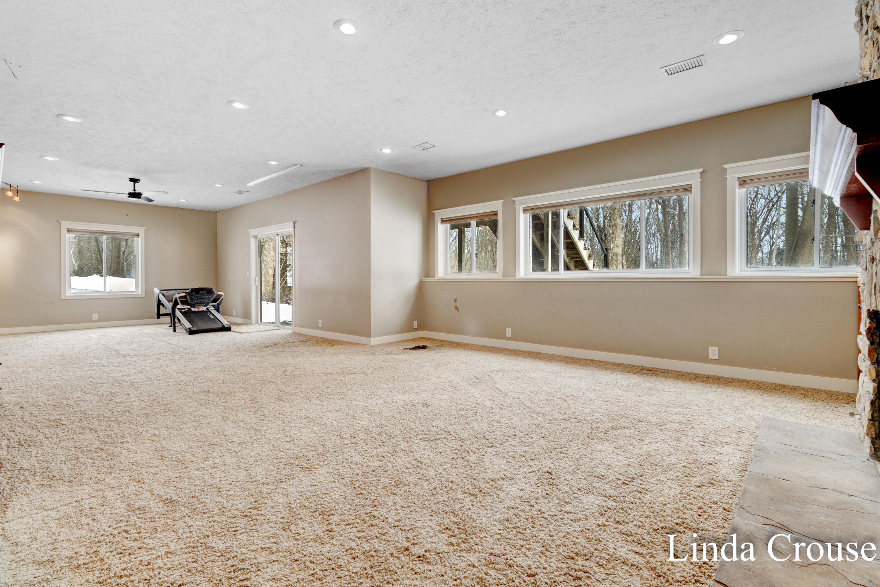 10940 Derick Drive Property Photo 49