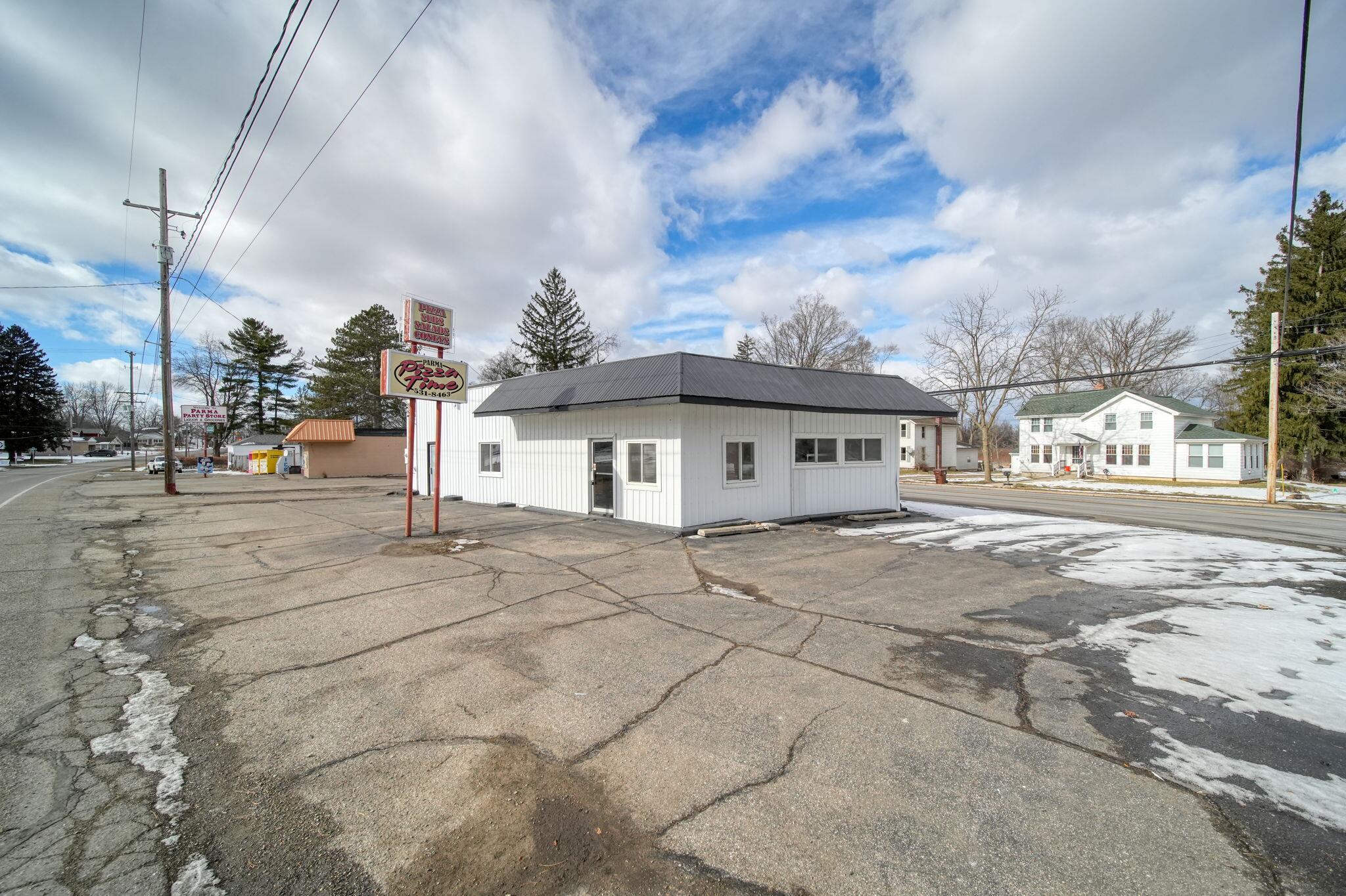 100 Elizabeth Street Property Photo
