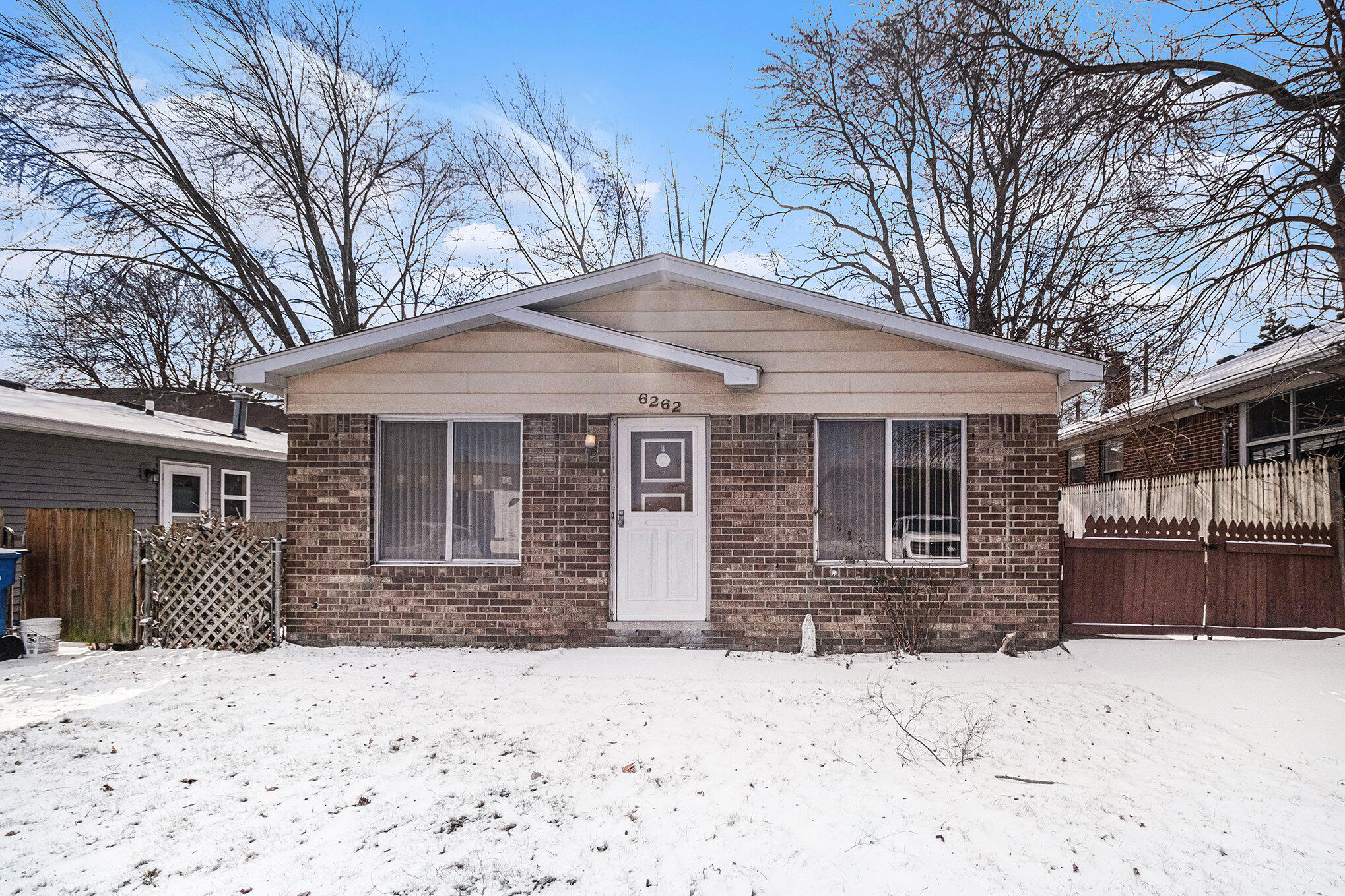 6262 E 14 Mile Road Property Photo 1