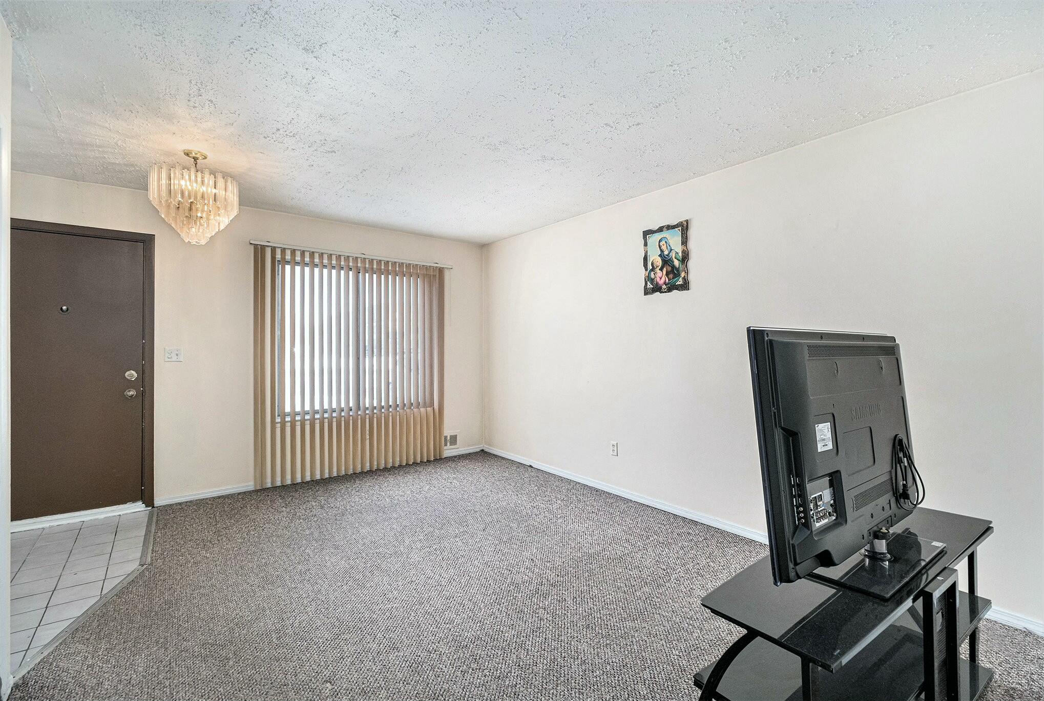 6262 E 14 Mile Road Property Photo 5