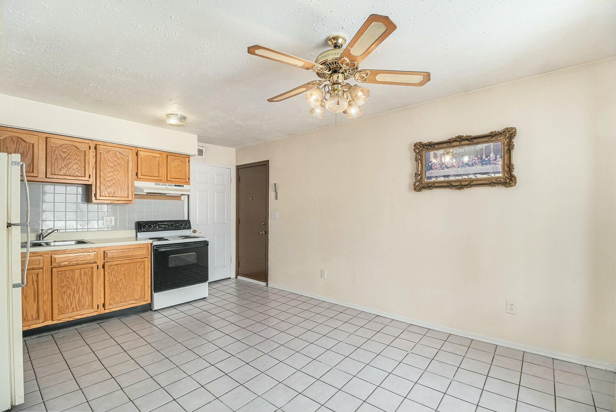 6262 E 14 Mile Road Property Photo 6