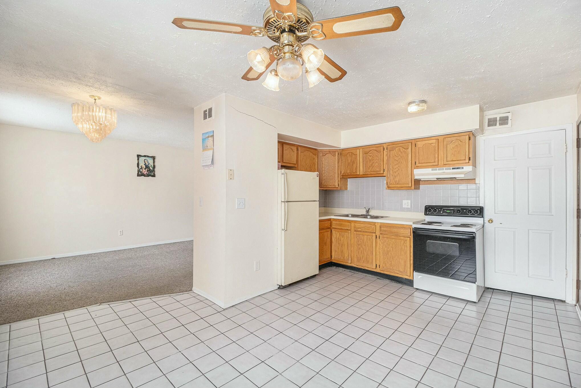 6262 E 14 Mile Road Property Photo 7