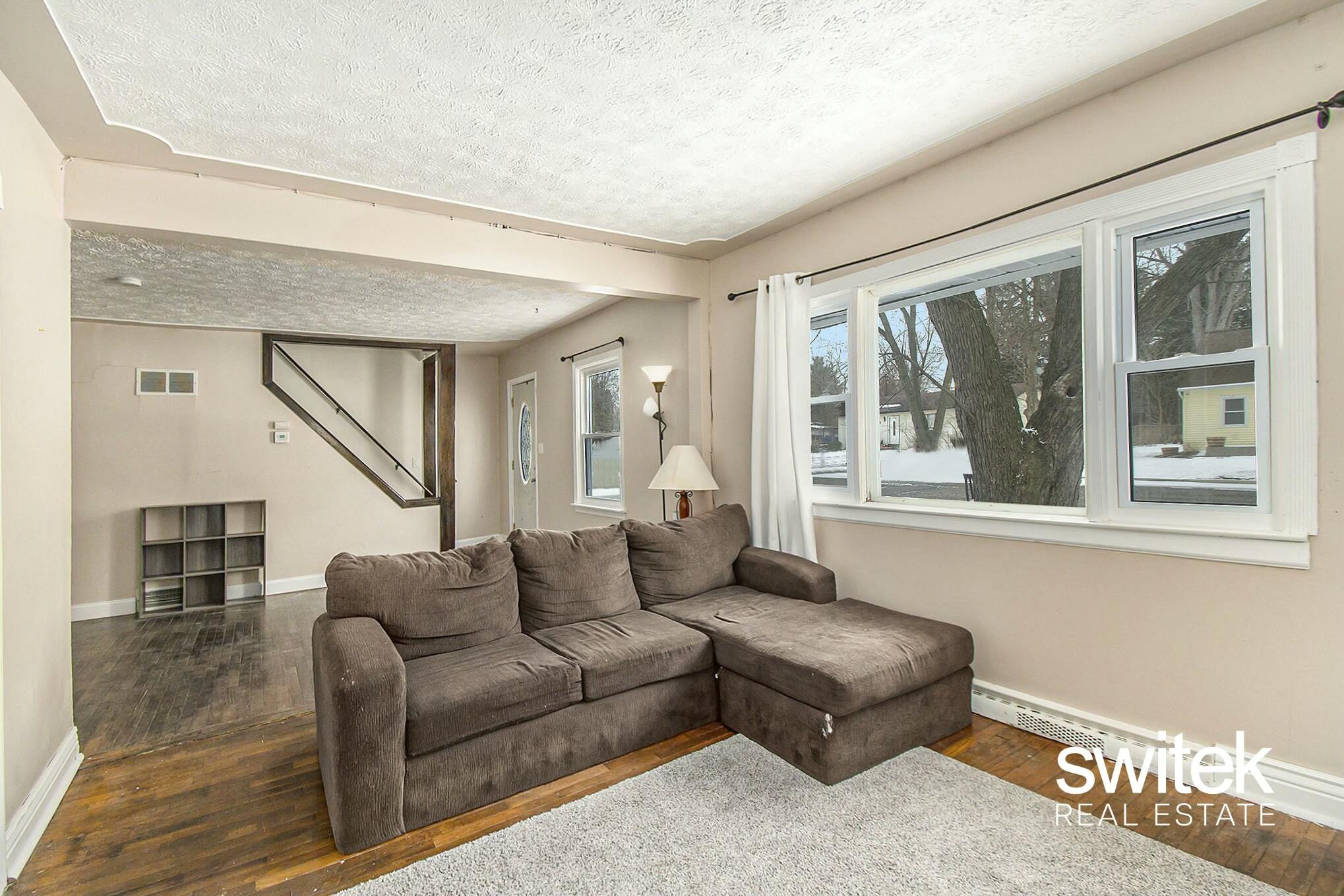 3019 Ingham Street Property Photo 6