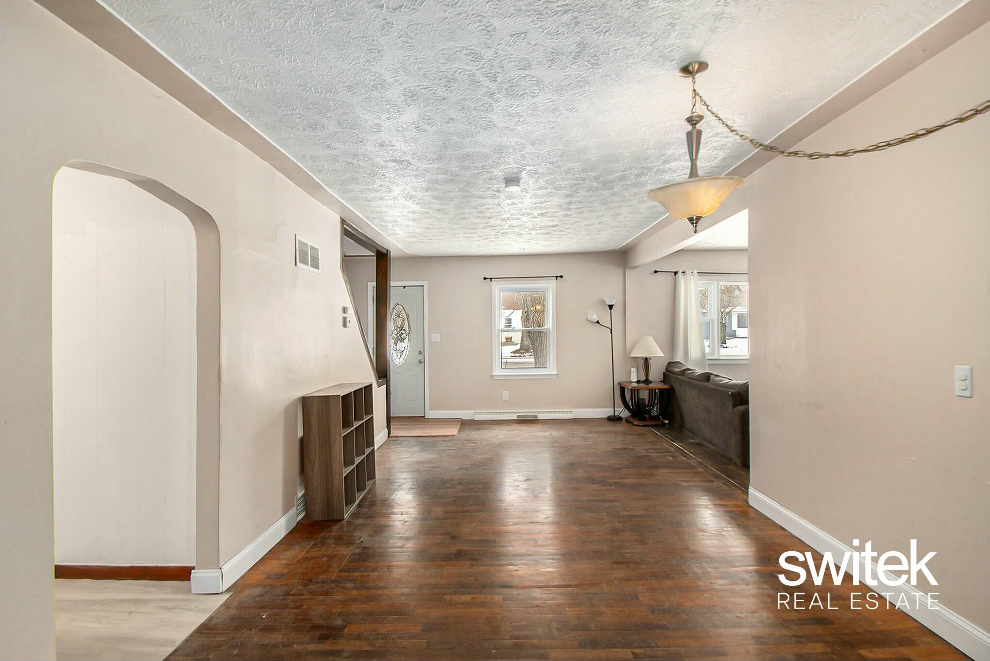 3019 Ingham Street Property Photo 8