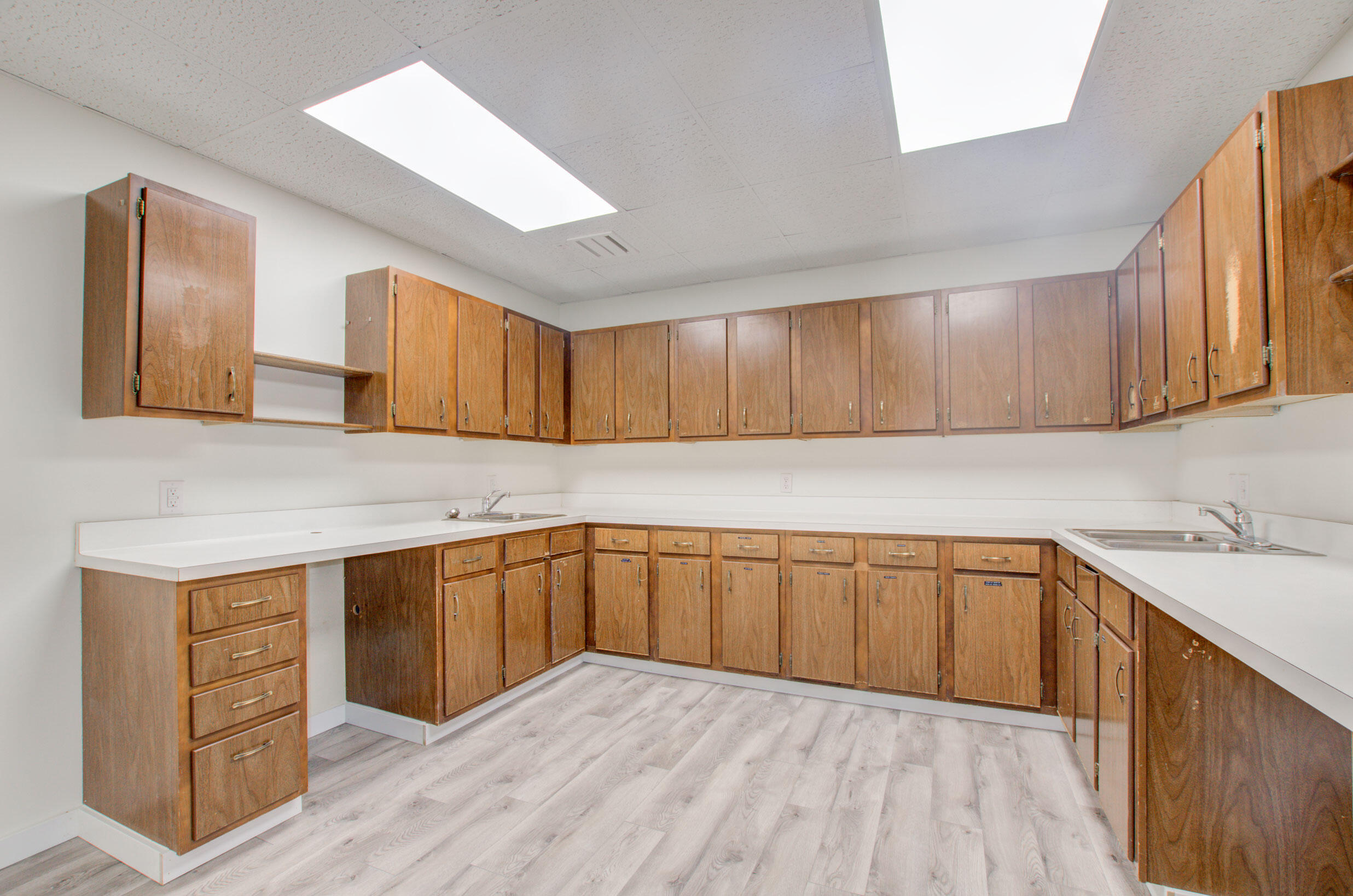 1010 Burr Street Property Photo 13