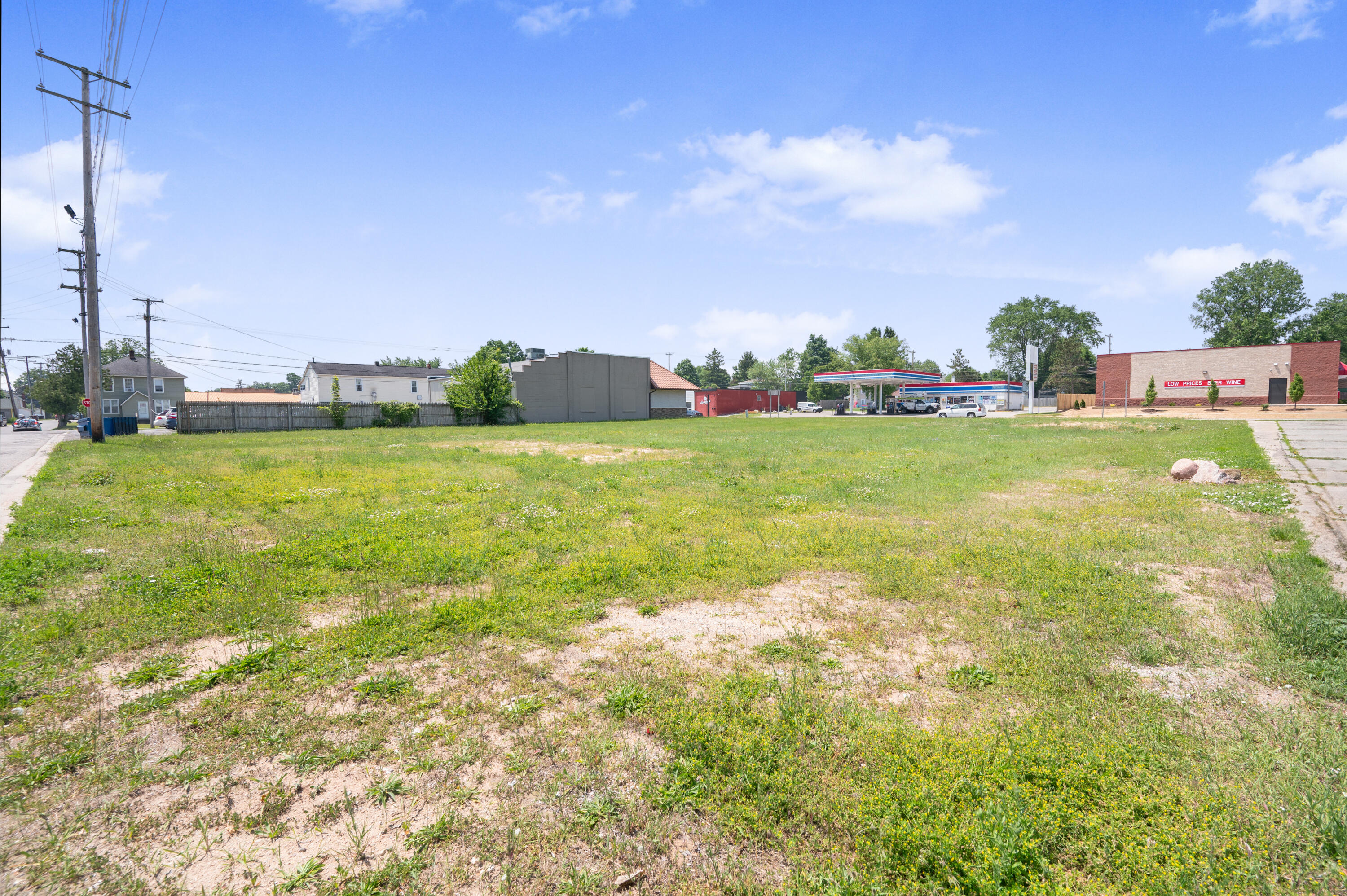 818 N State Street Property Photo 4