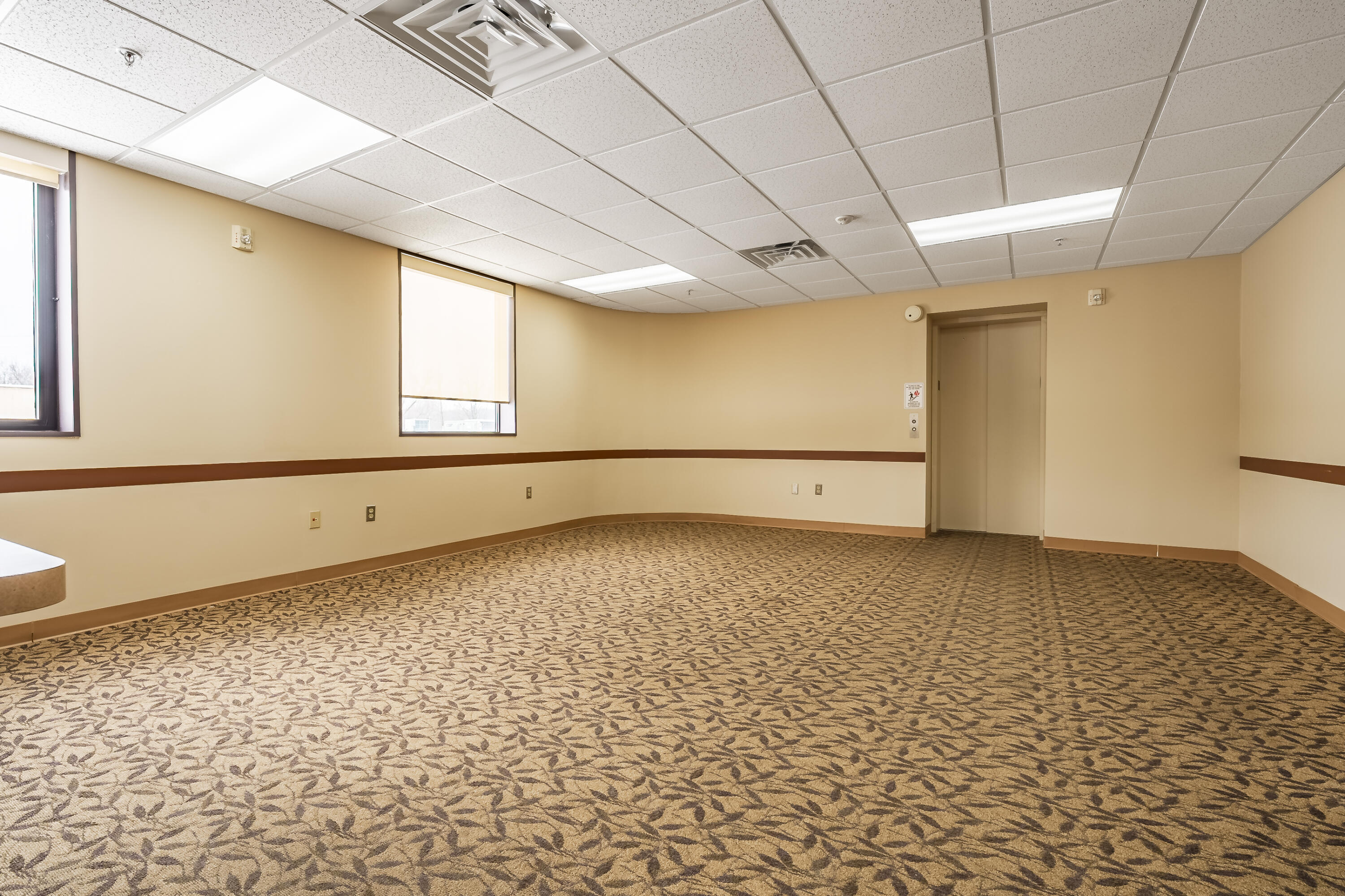 420 E Alcott Street Property Photo 3