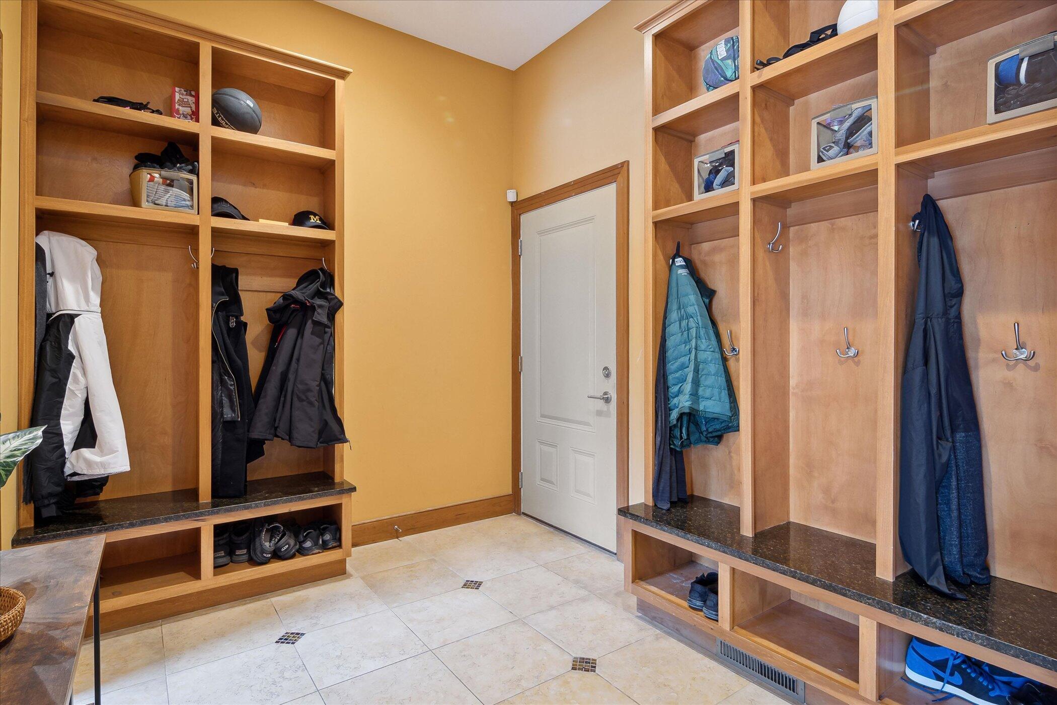 4903 Country Lane Property Photo 35