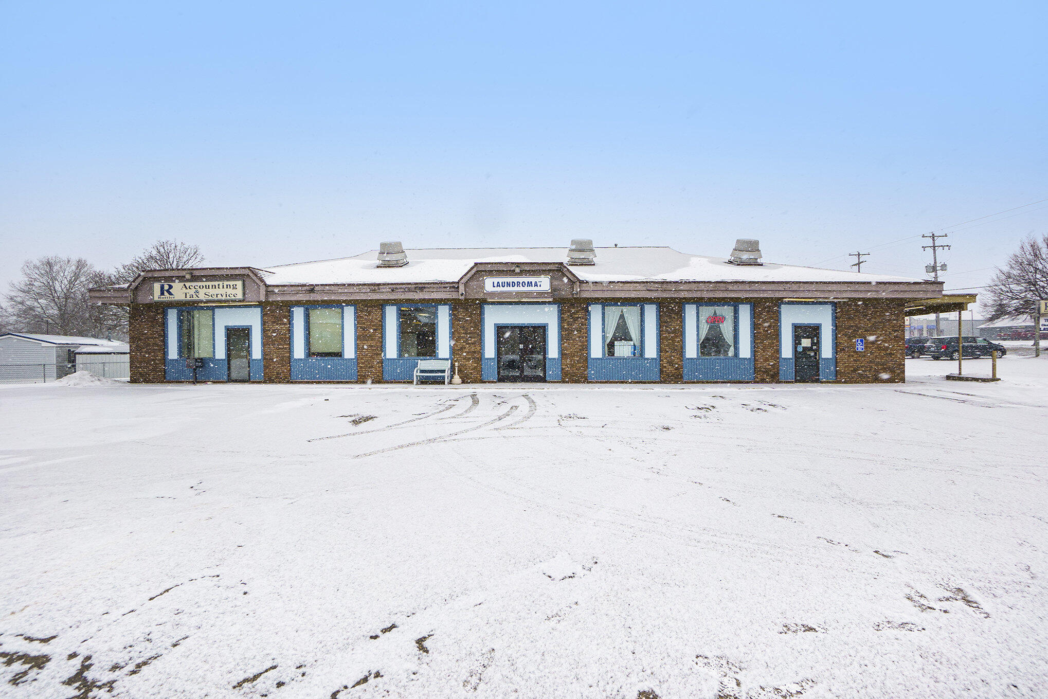 1122 W Main Street, A Property Photo 1