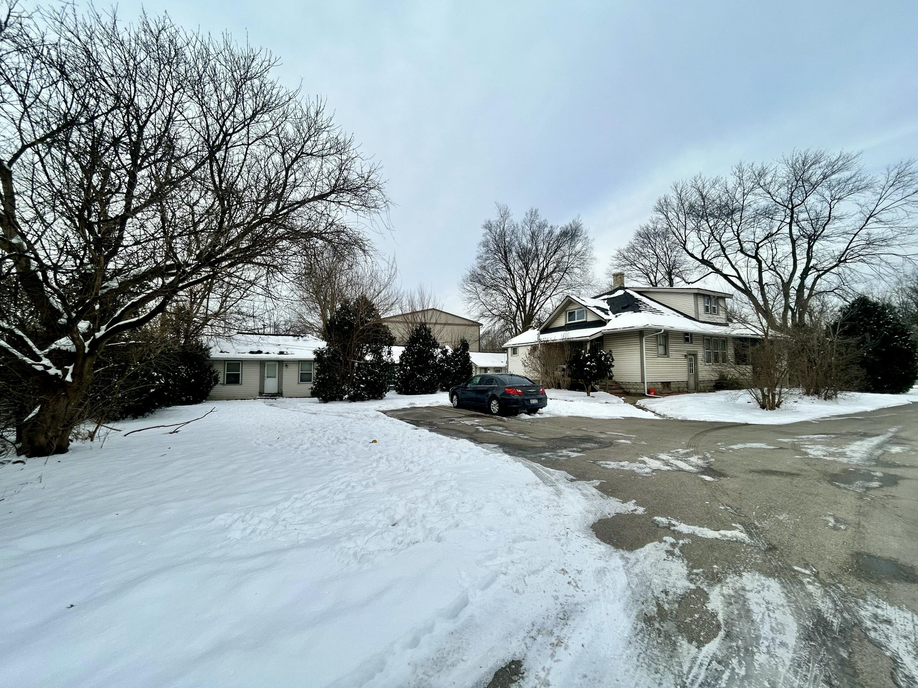 31715 W 9 Mile Road Property Photo