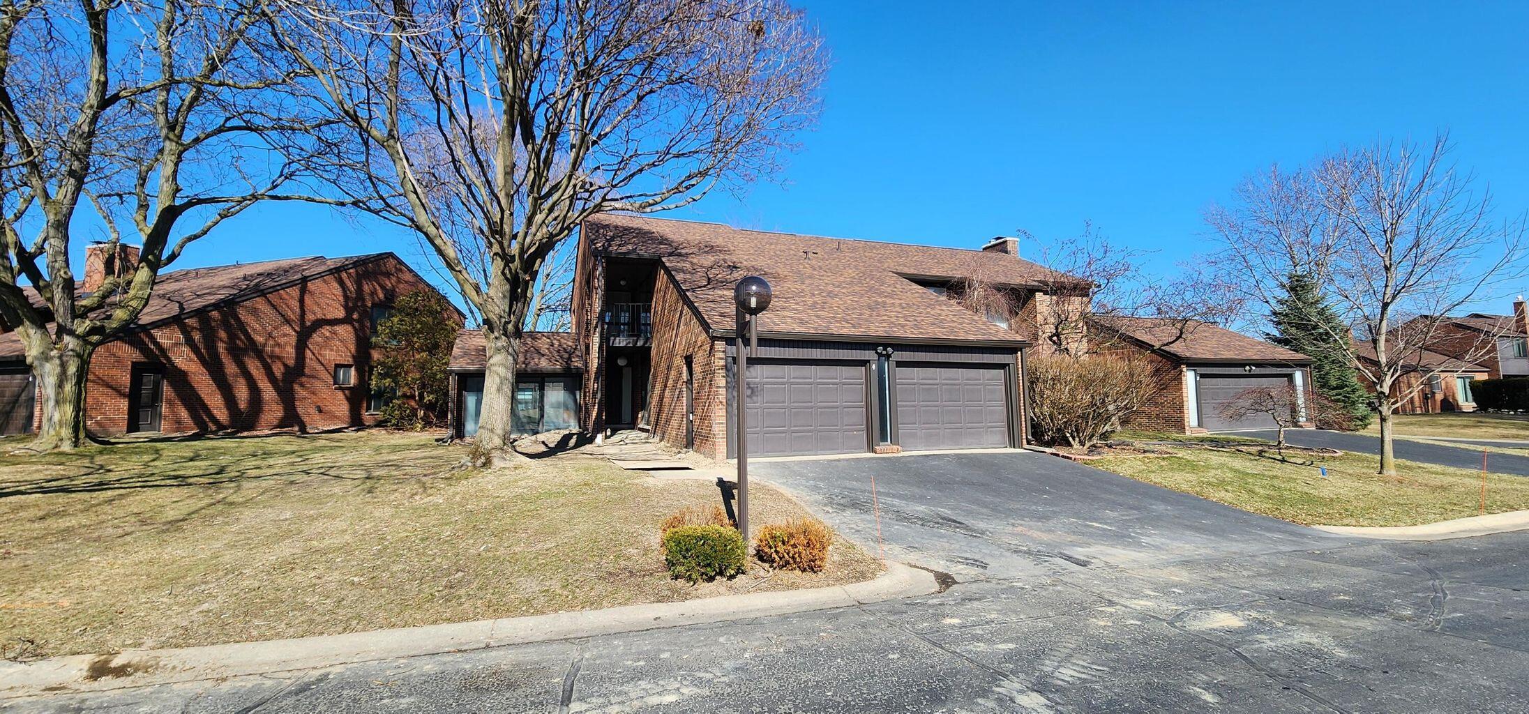 4 Brookwood Lane Property Photo