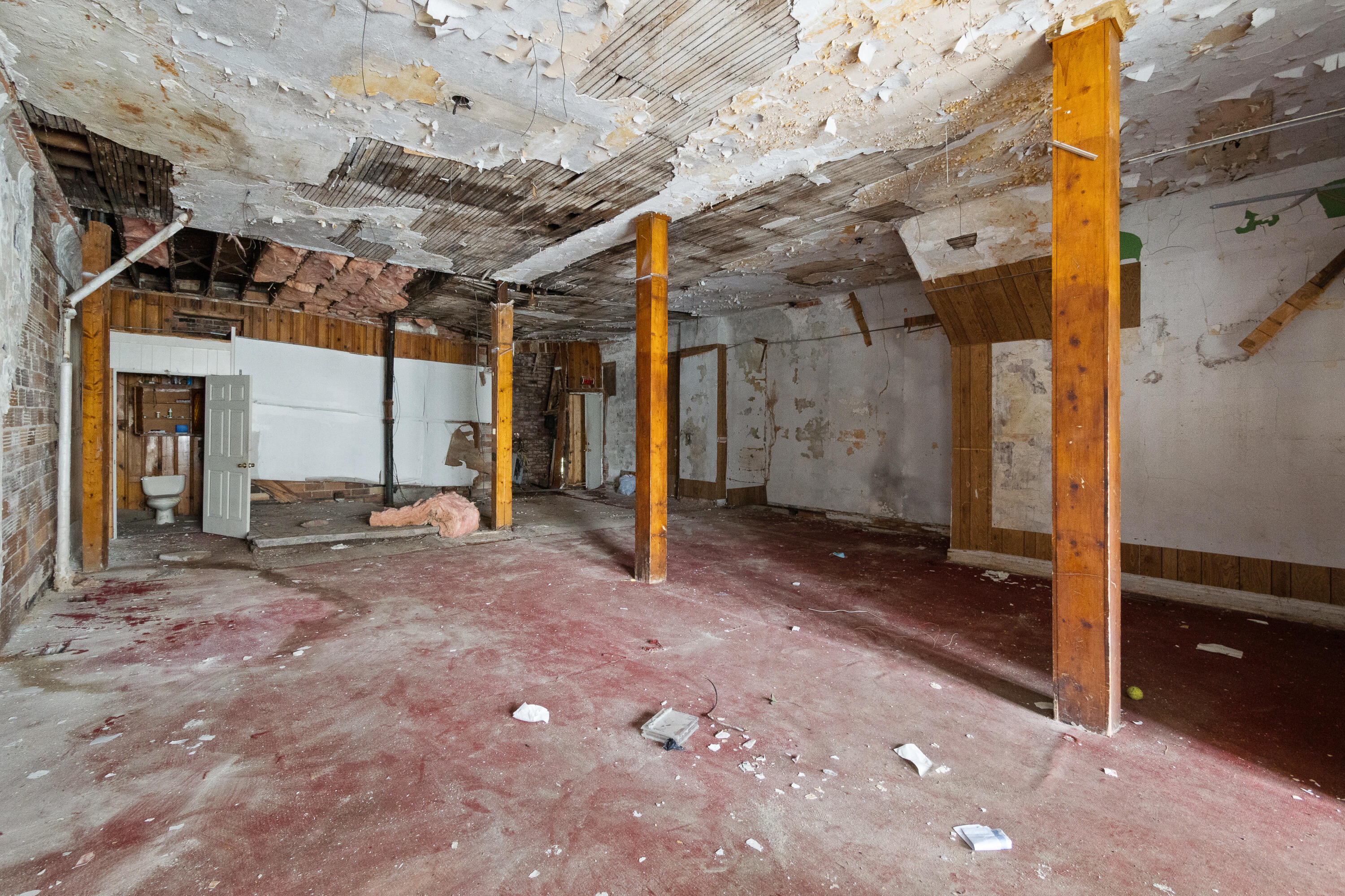 9392 Mack Avenue Property Photo 3