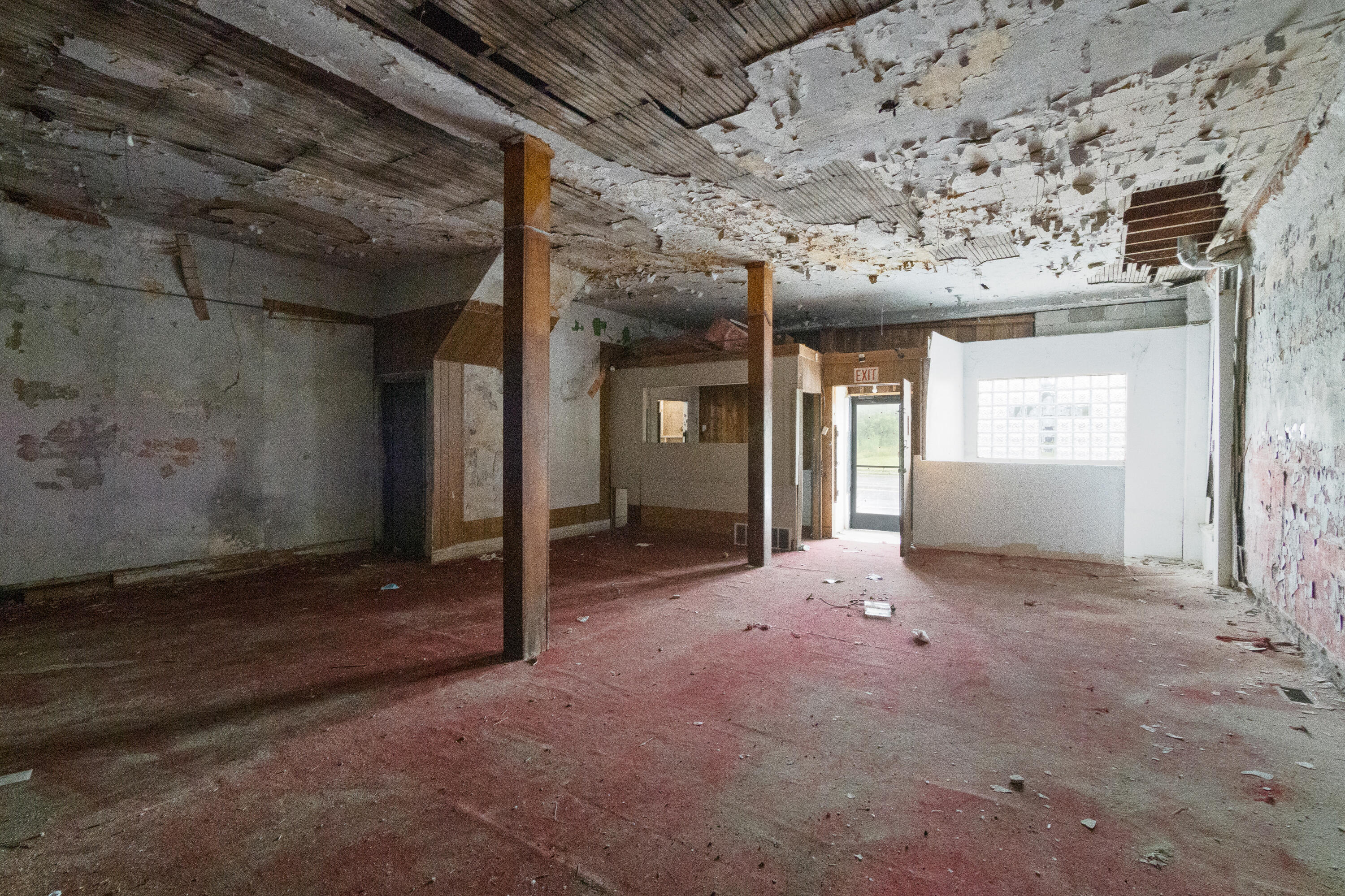9392 Mack Avenue Property Photo 4