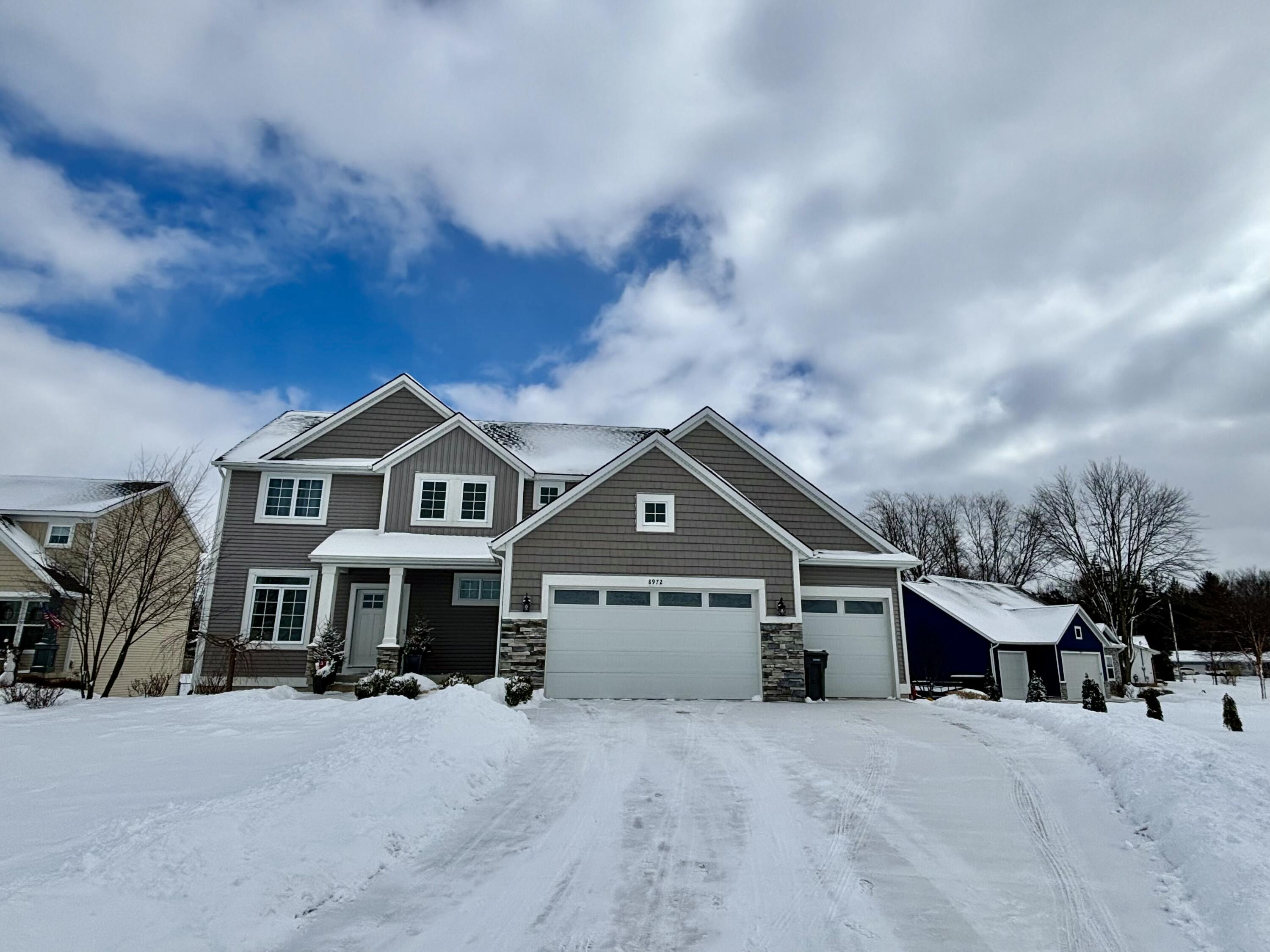 8972 Cedar Lake Drive Property Photo