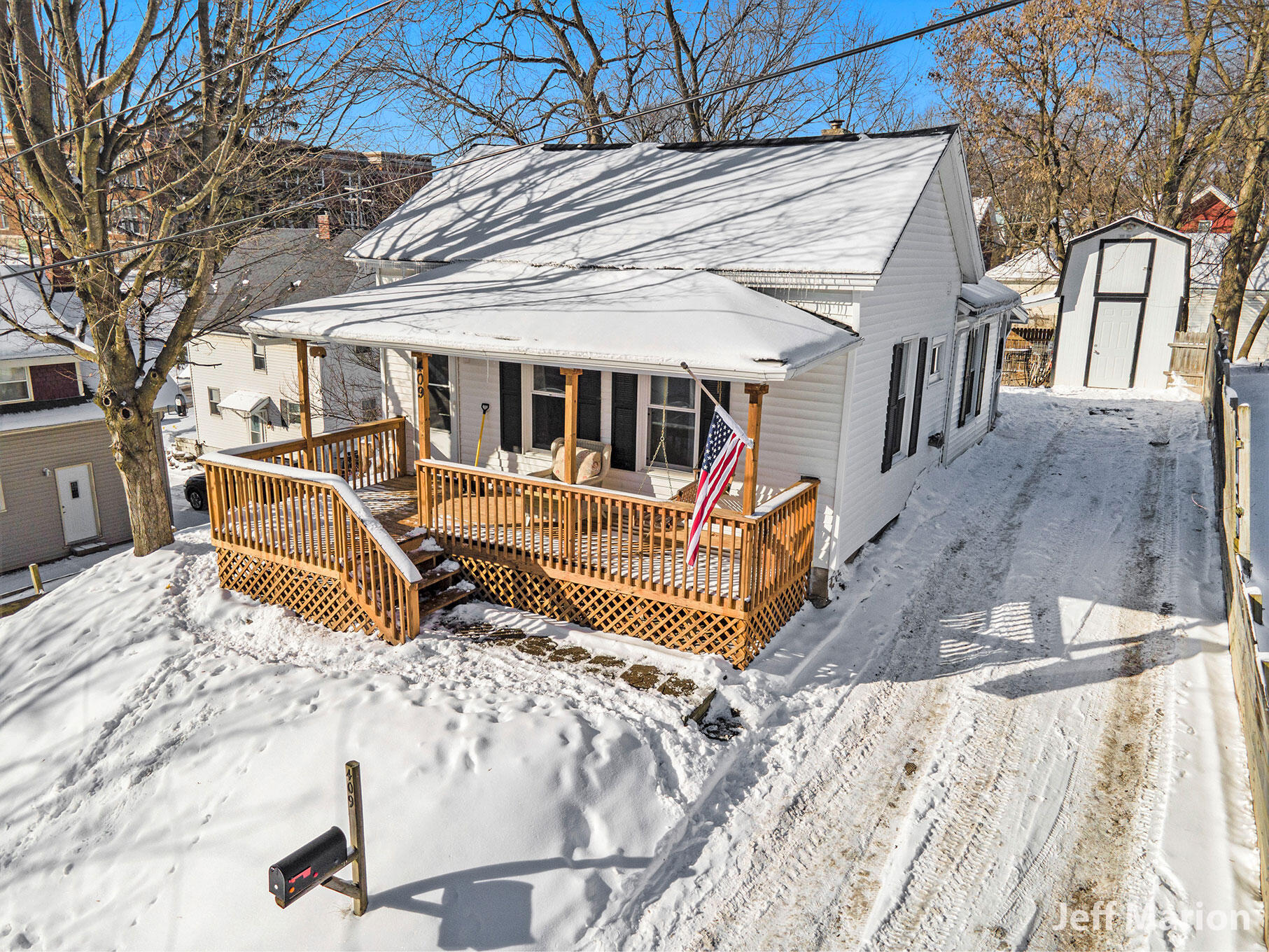 409 Taylor Court Property Photo