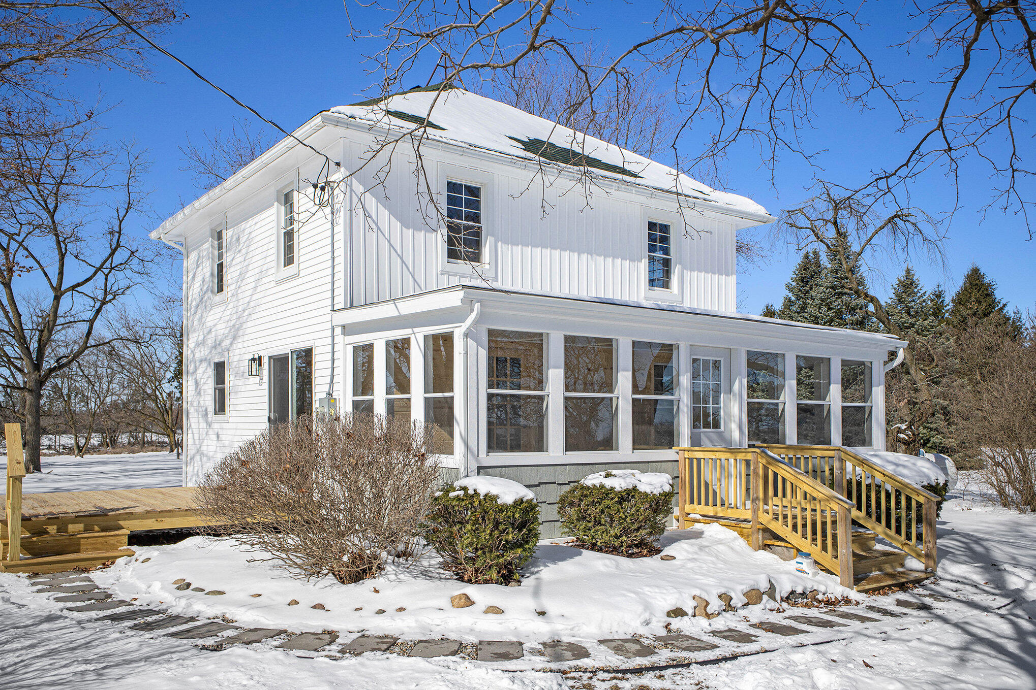9810 Sharon Hollow Road Property Photo