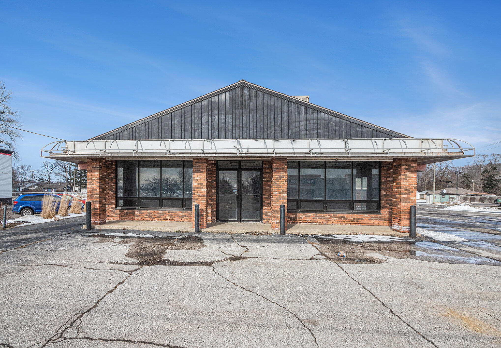 Business District Real Estate Listings Main Image