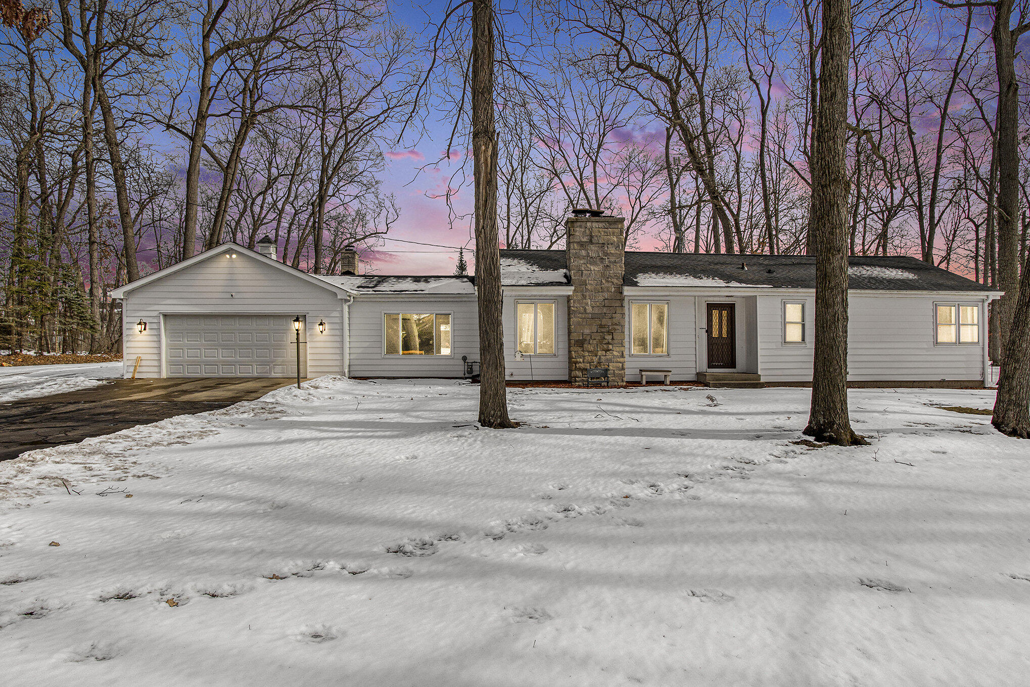828 N Wattles Road Property Photo