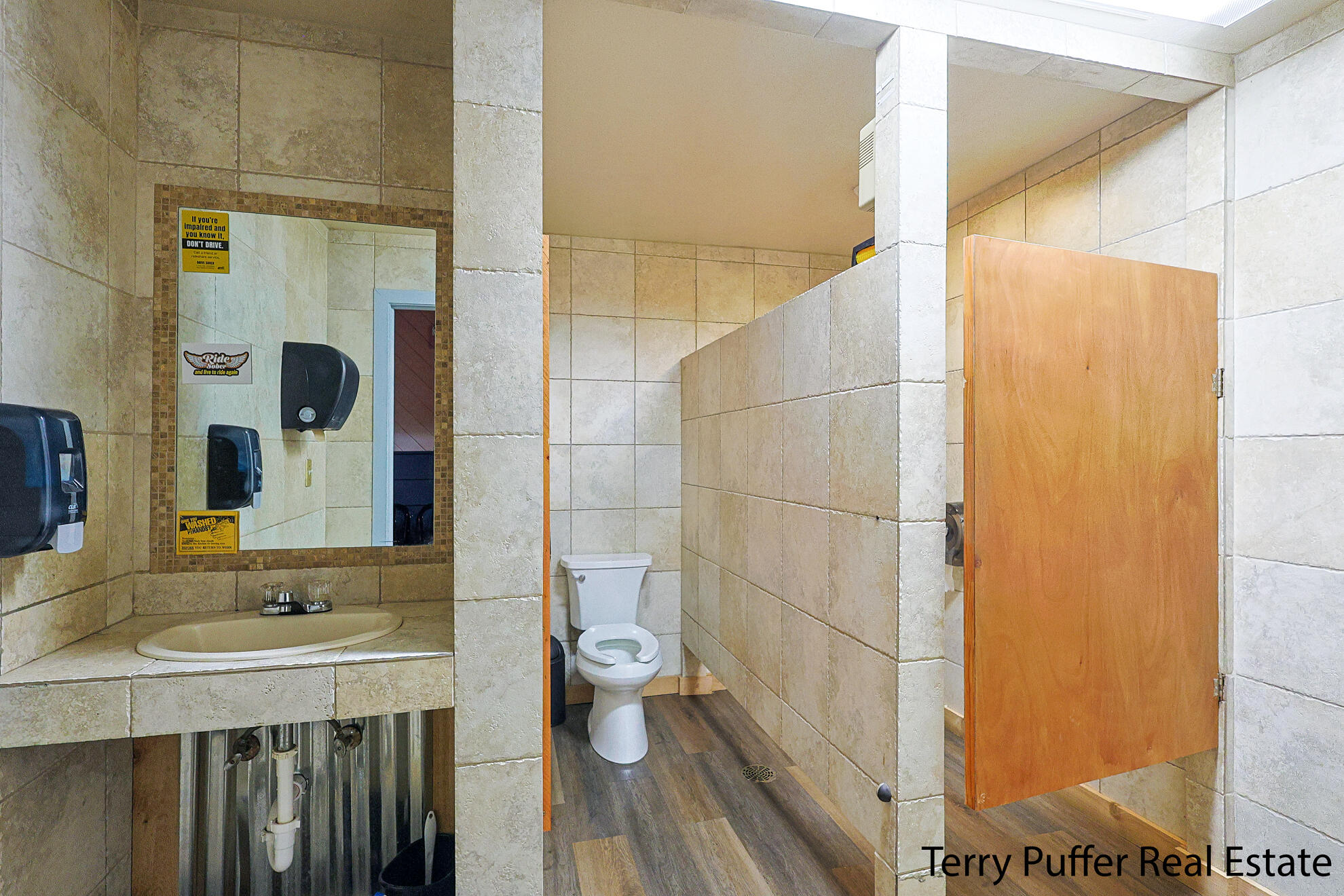 1300 W Sherman Boulevard Property Photo 17