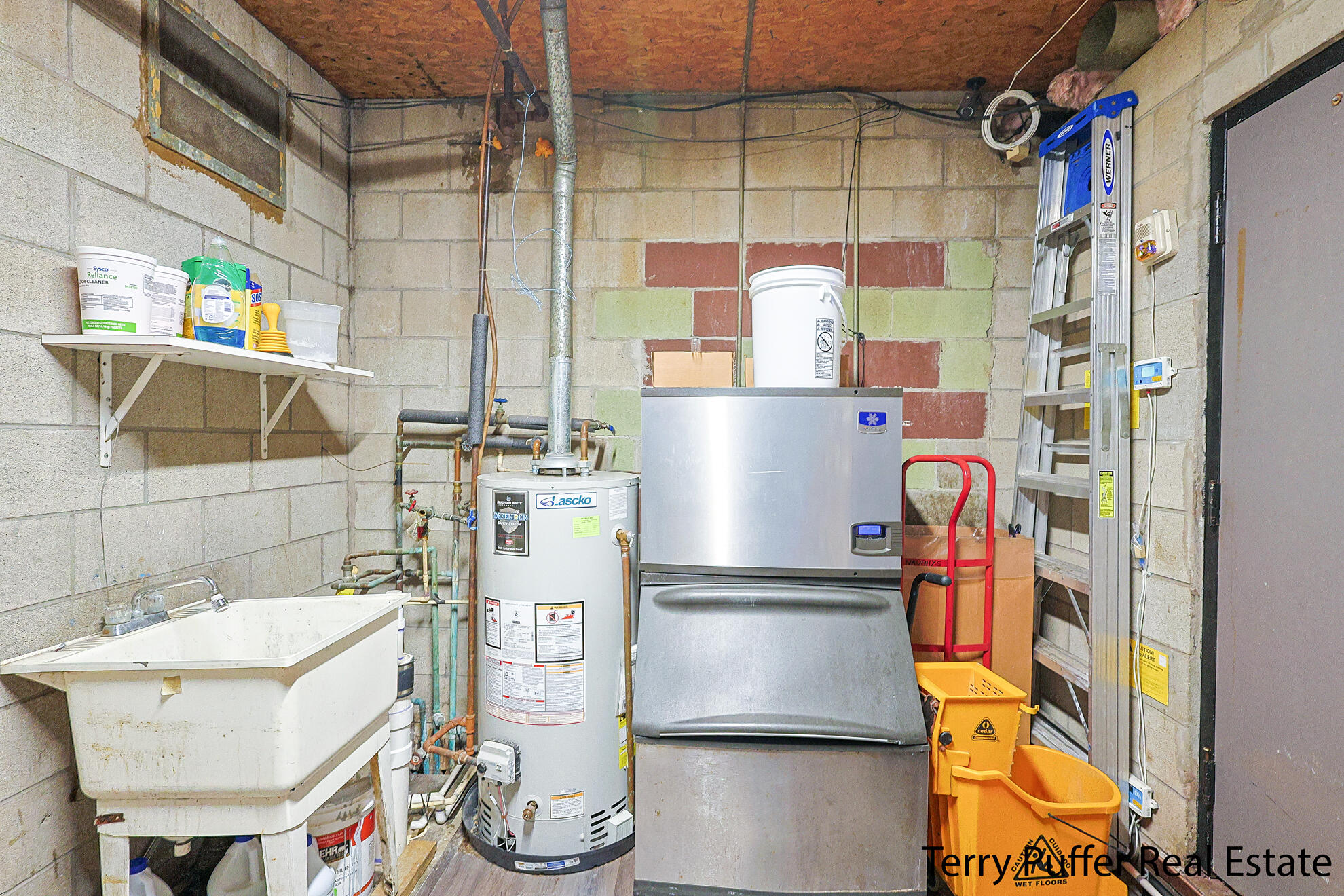 1300 W Sherman Boulevard Property Photo 20