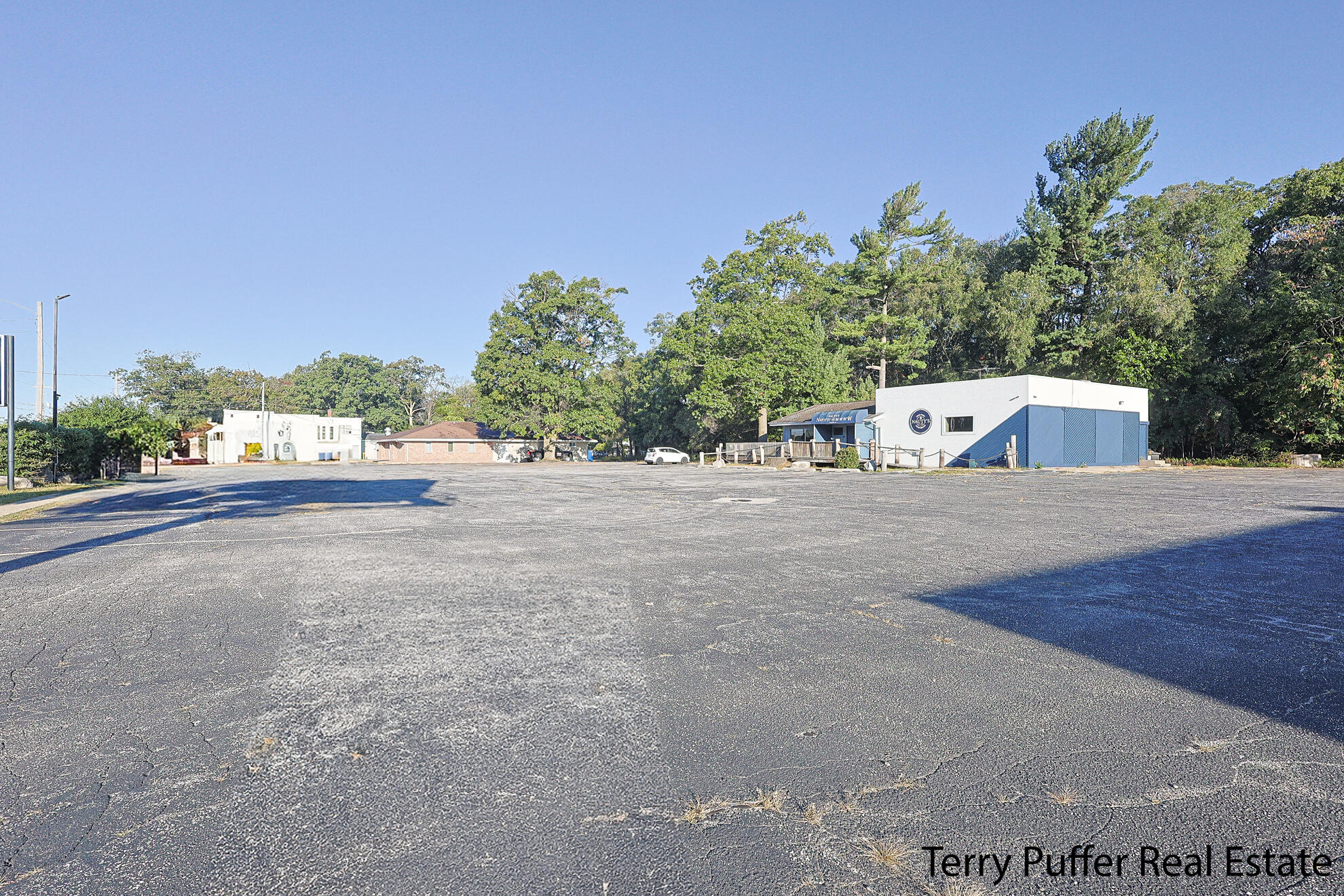 1300 W Sherman Boulevard Property Photo 26