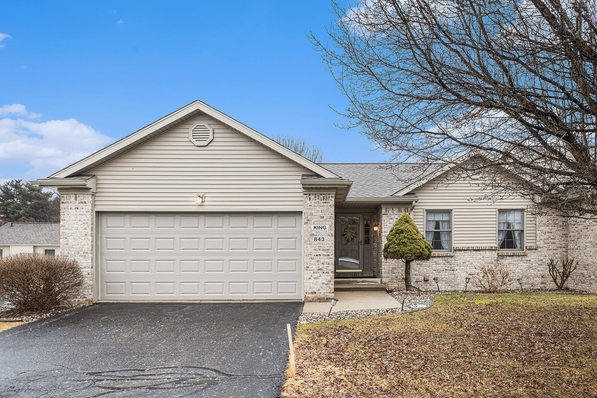 843 Emerald Drive Property Photo