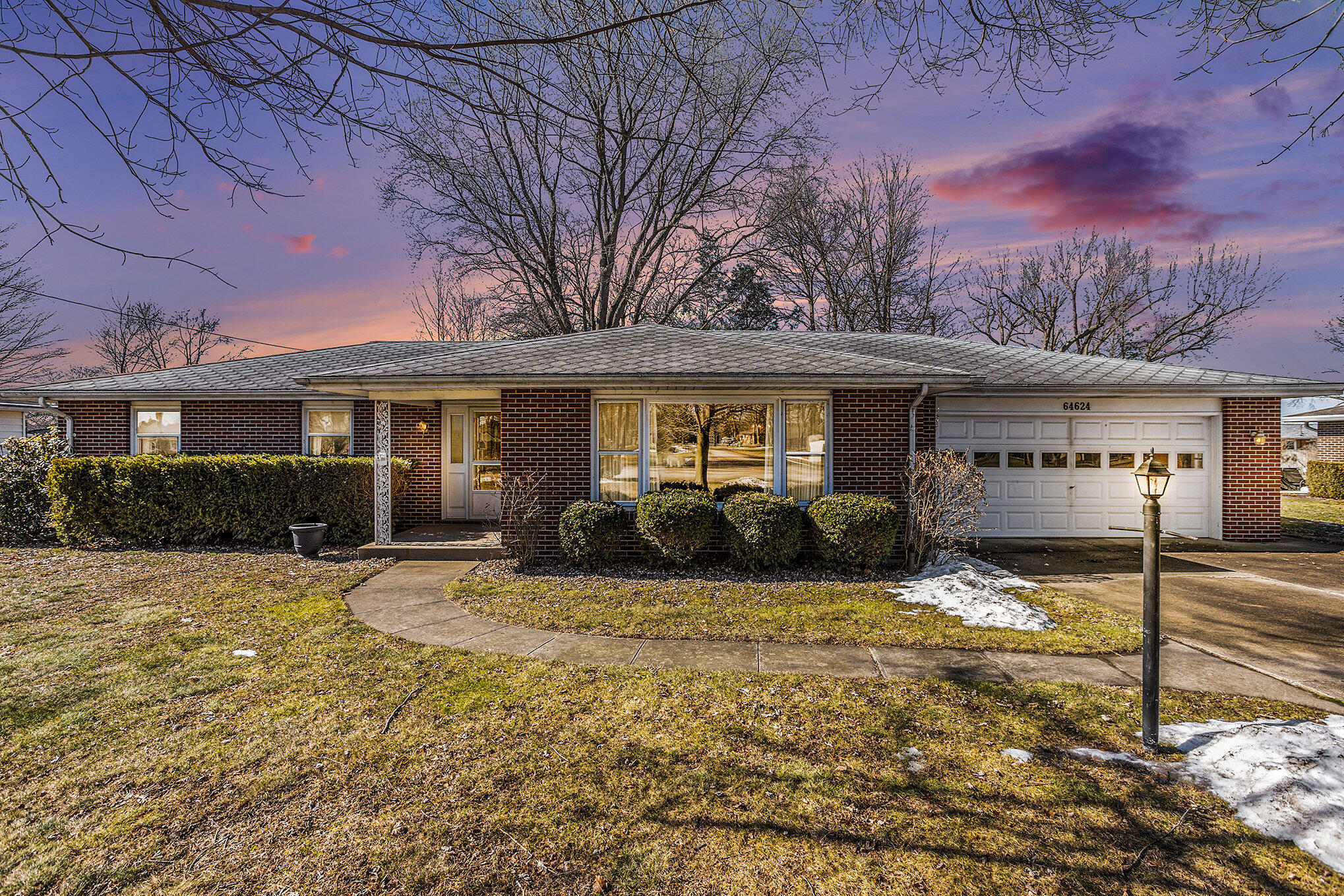 64624 W Northpark Drive Property Photo