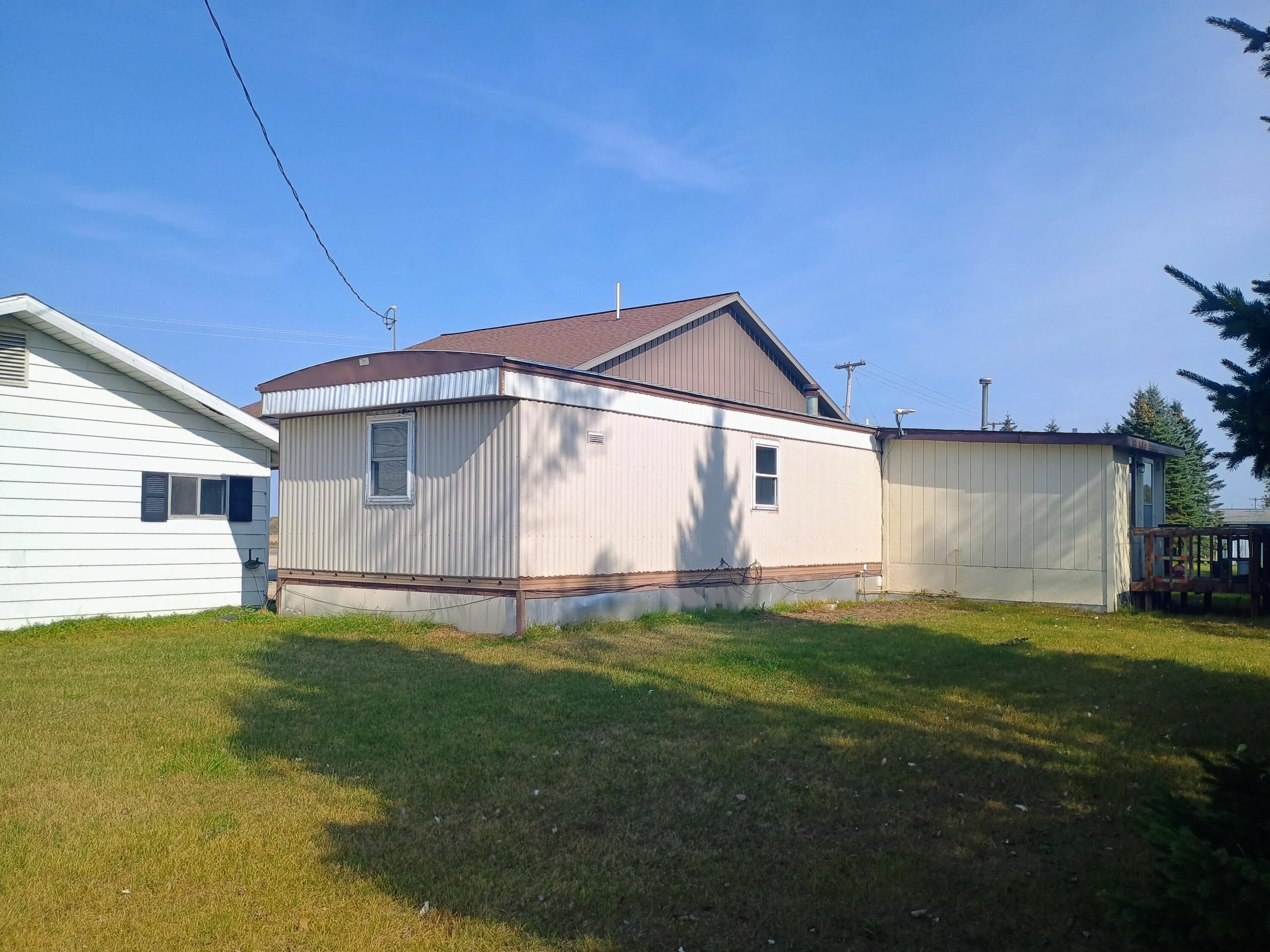 7520 E Houghton Lake Road Property Photo