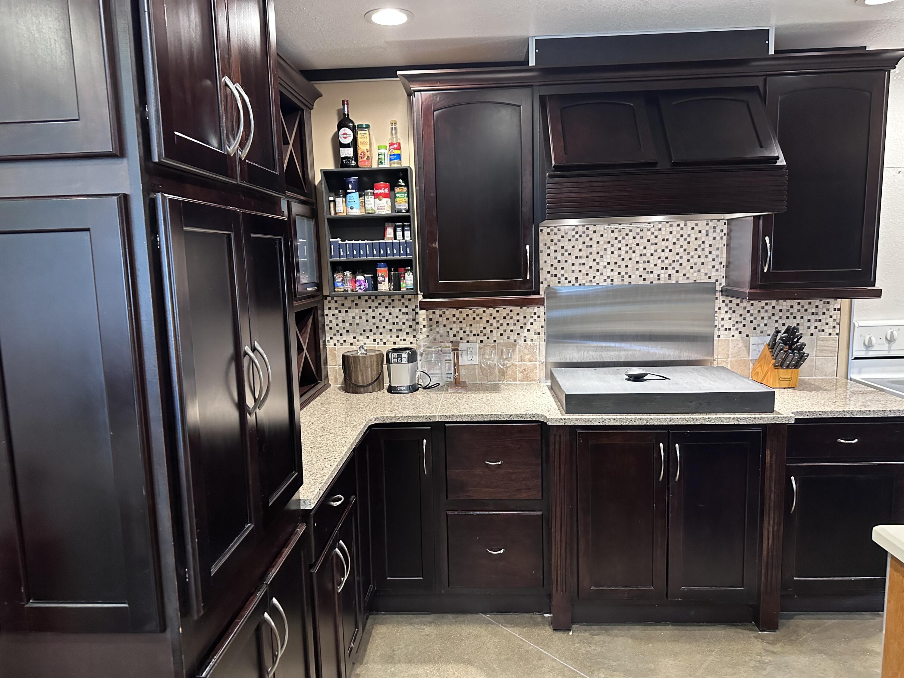 30 E Montgomery Street Property Photo 13