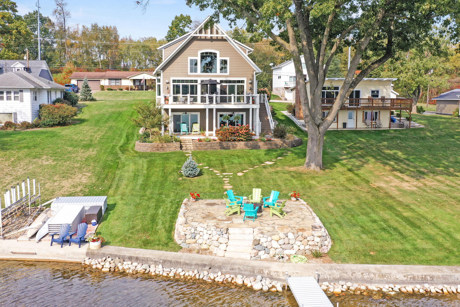 16419 Lakeview Drive Property Photo