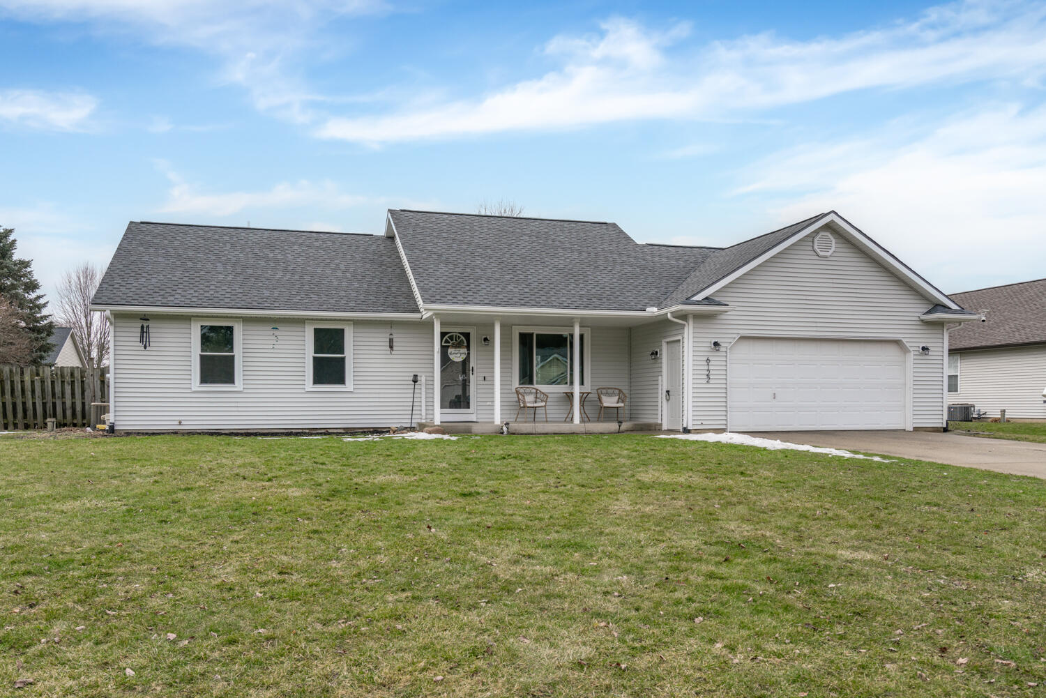 6122 Wheatlands Avenue Property Photo
